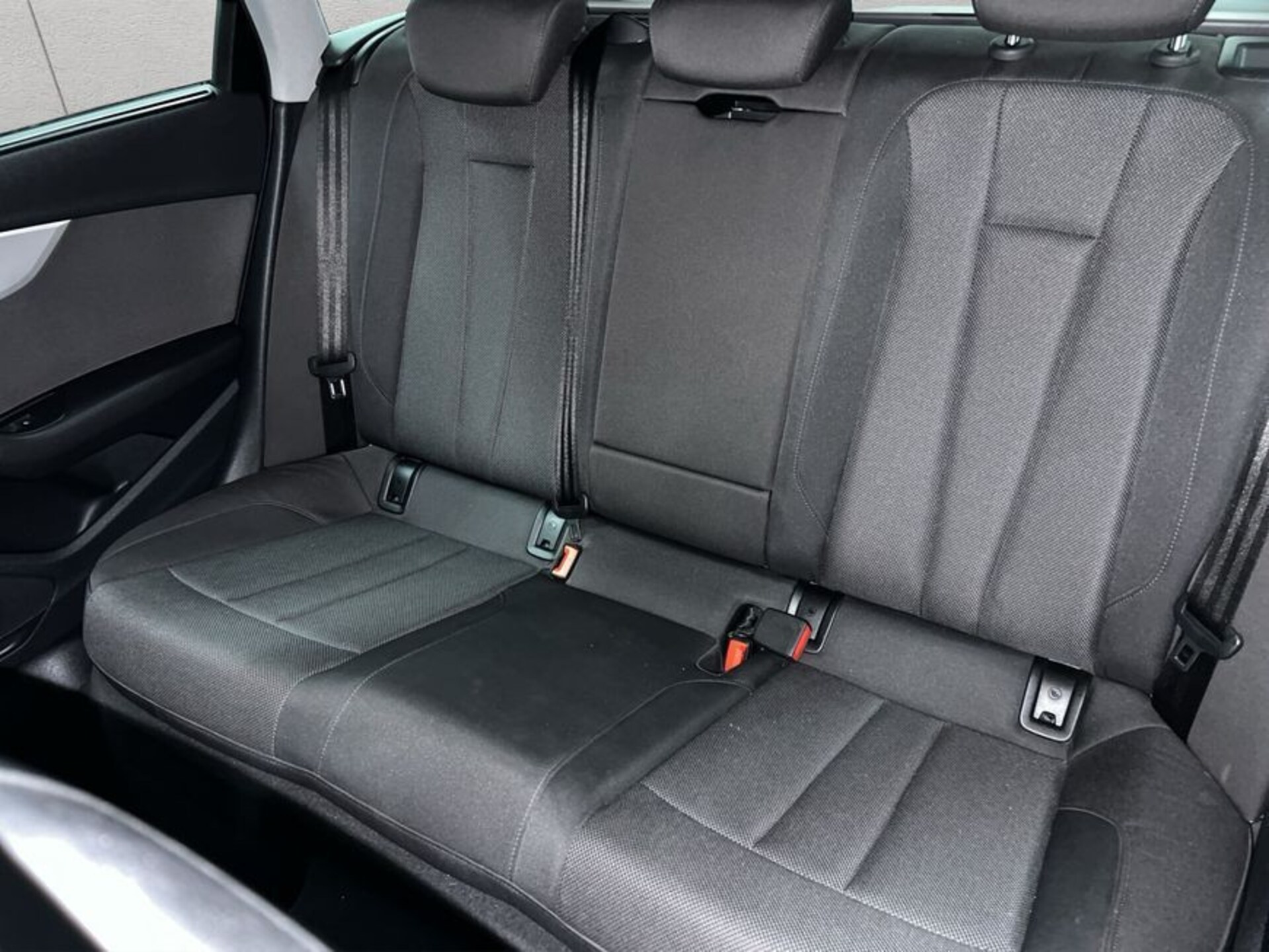 Audi A4 Avant S line