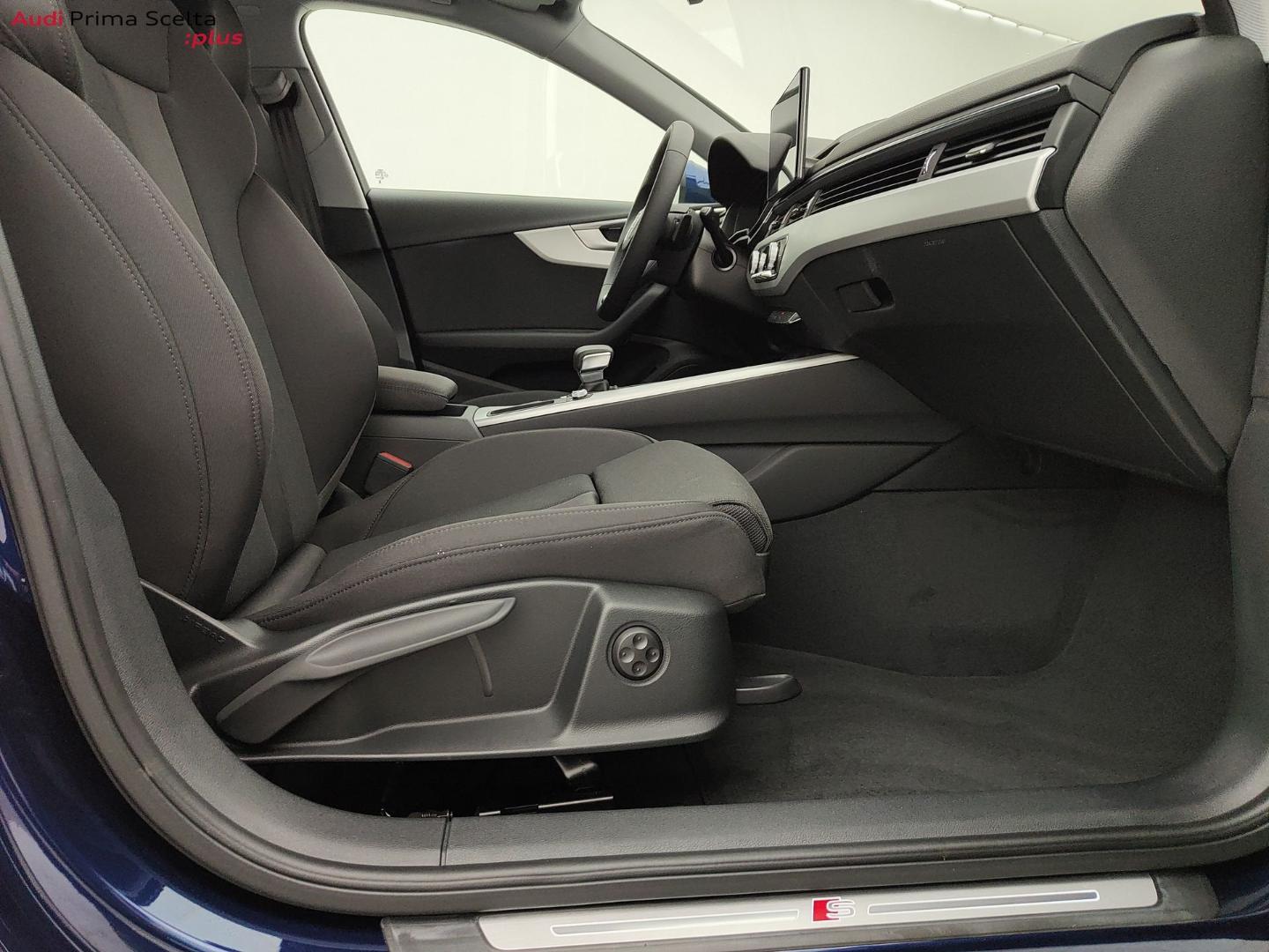 Immagine di Audi A4 Avant S line edition 35 TDI 120 kW (163 CV) S tronic - Vista: for more details contact your dealer