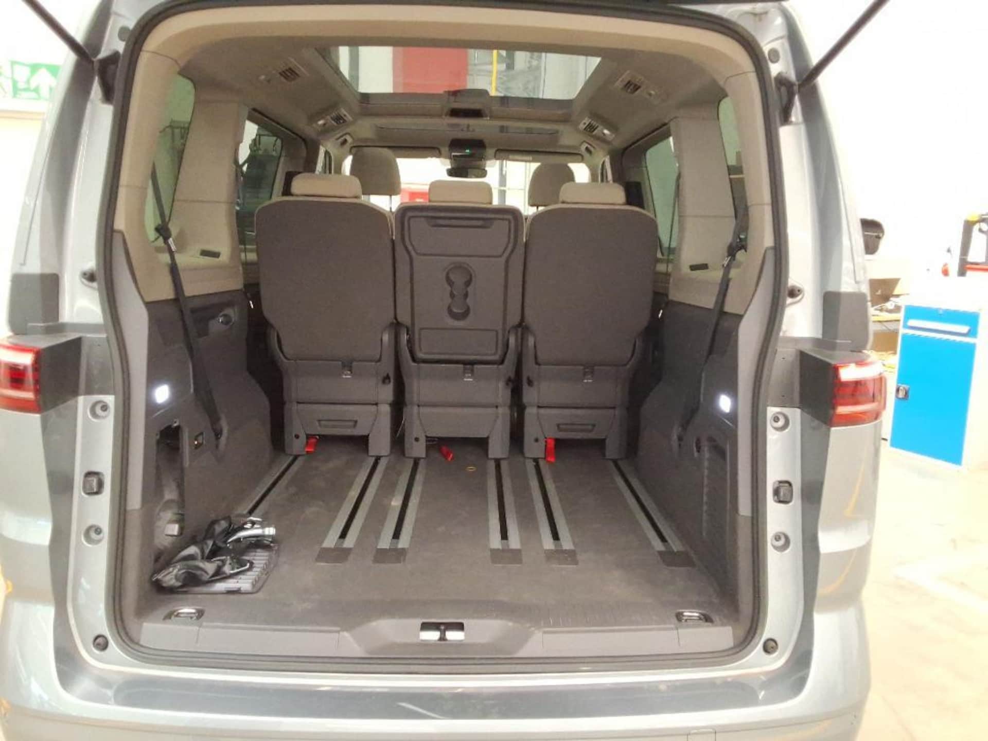 Volkswagen Multivan Basis-Modell