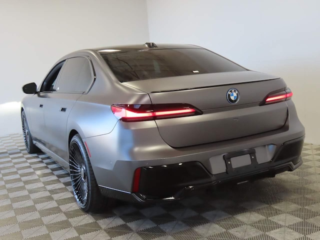 2024 BMW i7