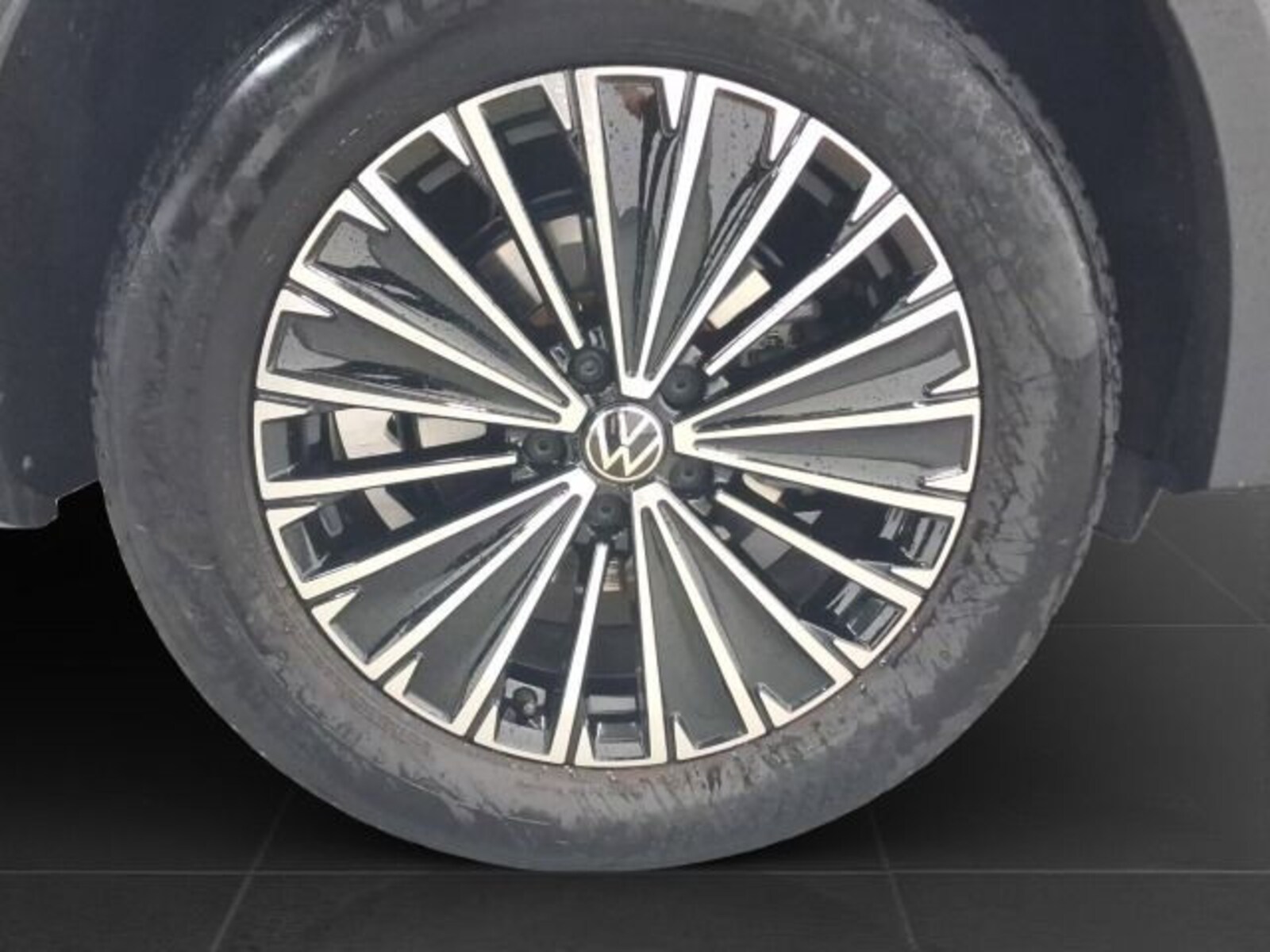 Volkswagen Tiguan – Bild 7