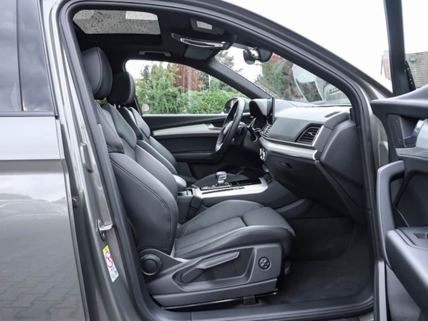 Bild über Audi Q5 Sportback 40 TDI quattro S tronic - für weitere Informationen kontaktieren Sie den Audi Partner