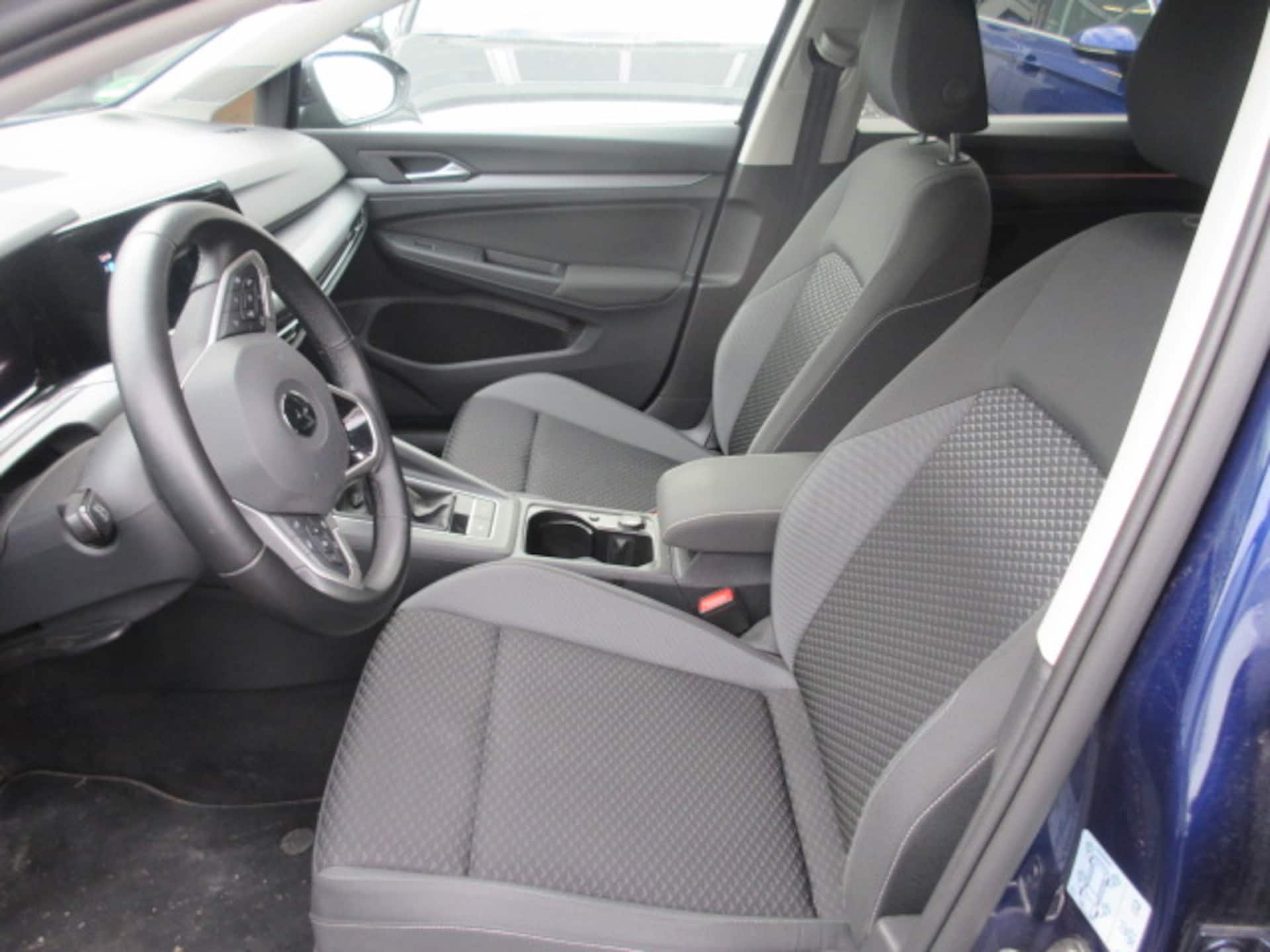 Volkswagen Golf Life