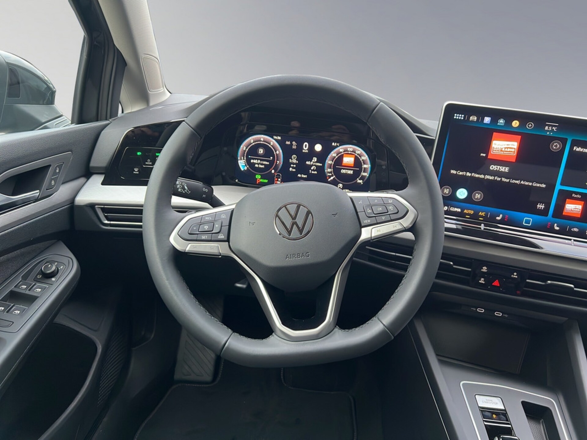 Volkswagen Golf Life
