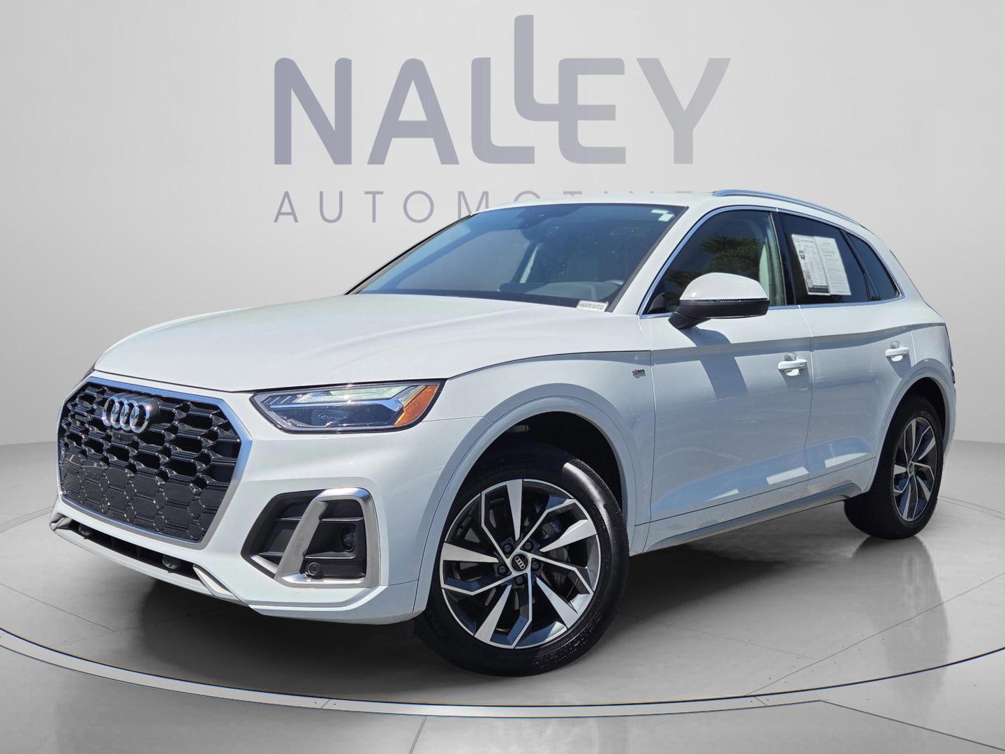 2023 Audi Q5 45 Premium Plus's photo
