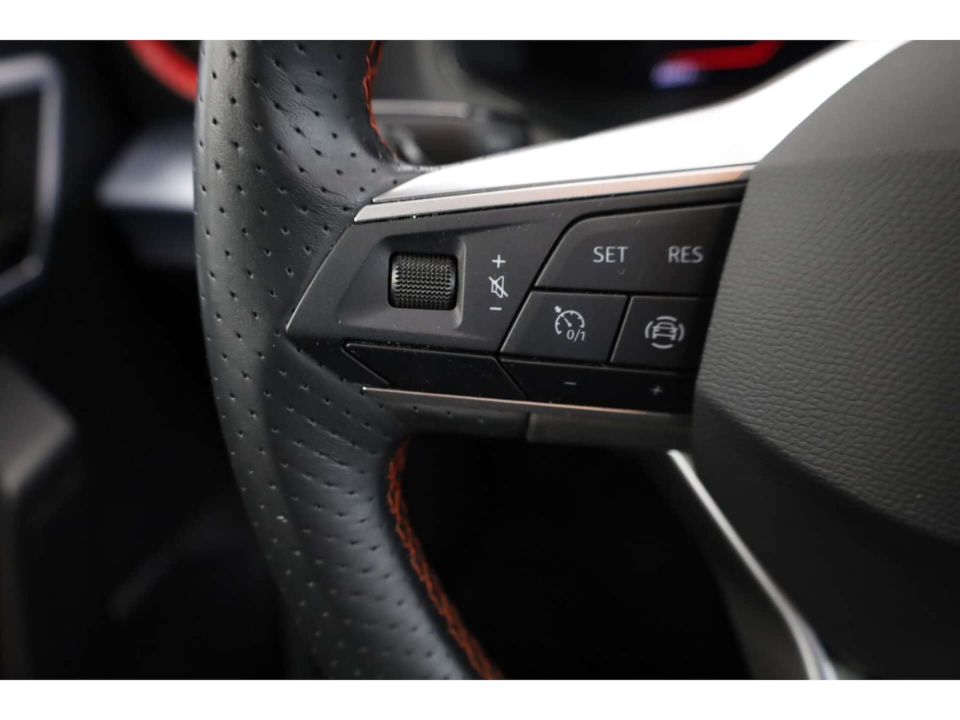 SEAT Arona FR