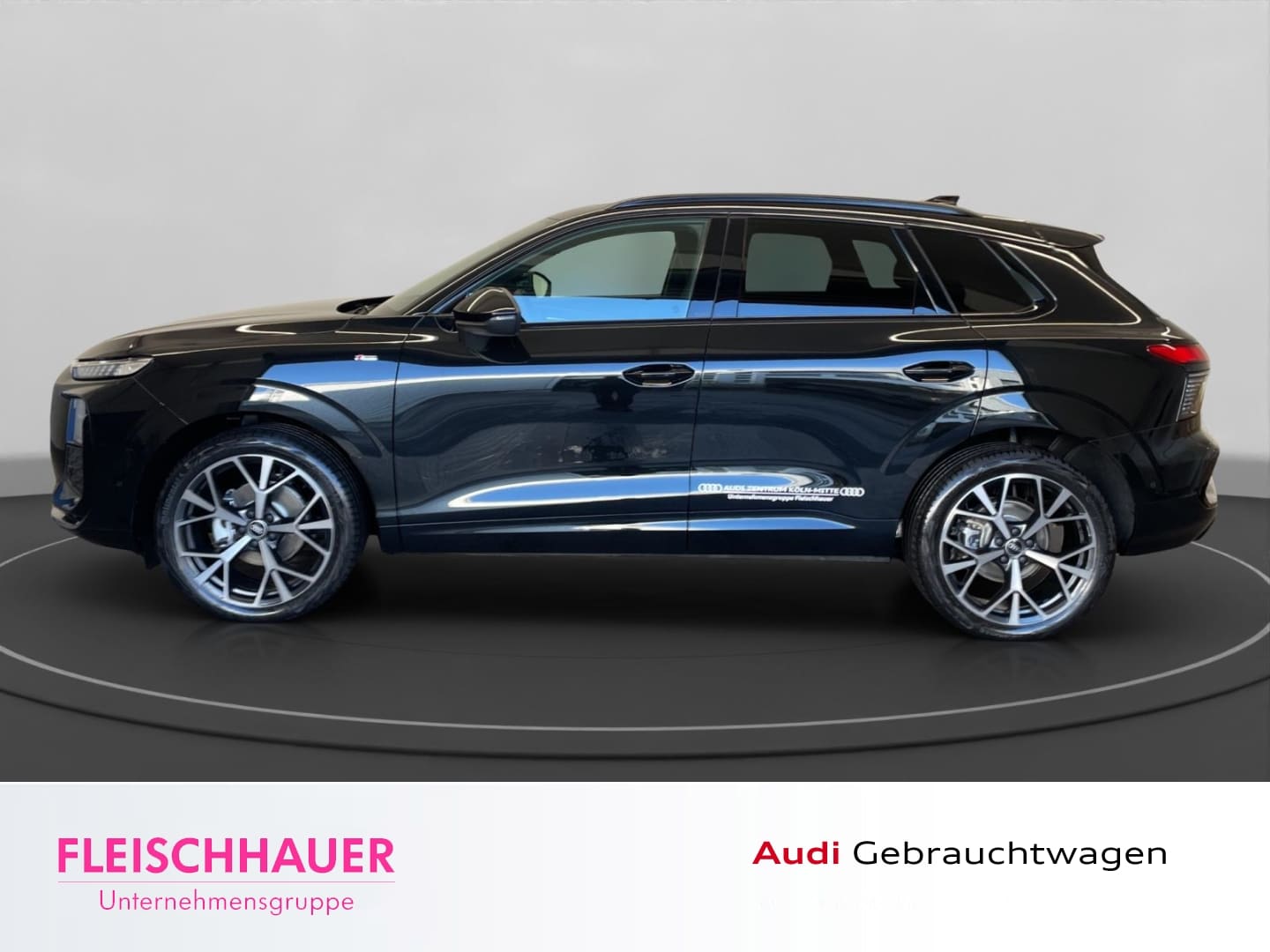 Bild über Audi Q3 SUV TFSI 110 kW S tronic - für weitere Informationen kontaktieren Sie den Audi Partner