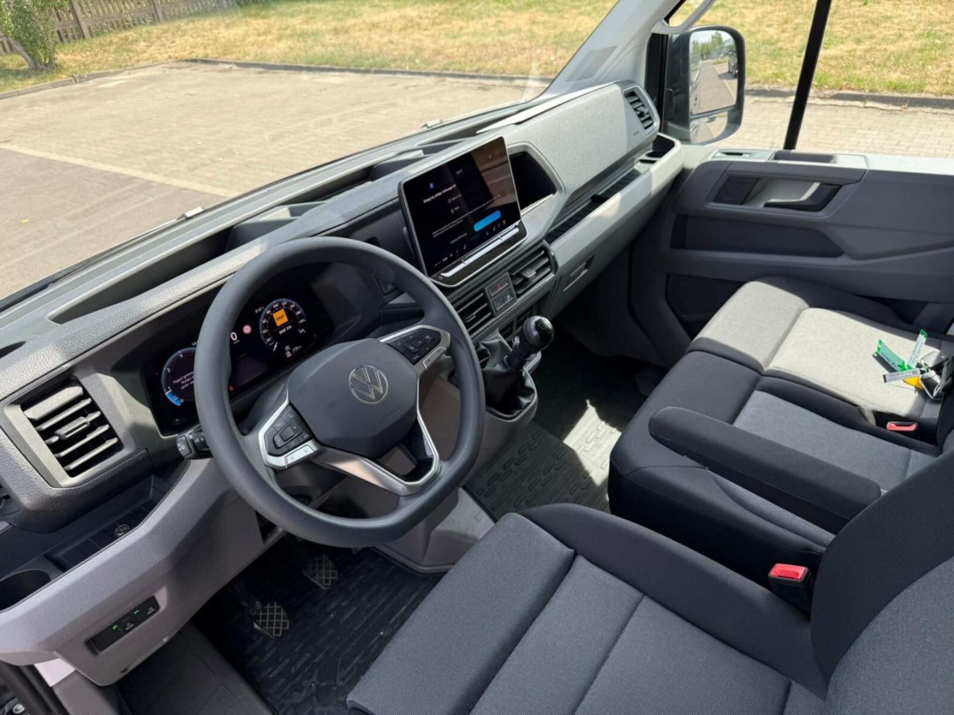 Volkswagen Crafter Furgon średni rozstaw osi