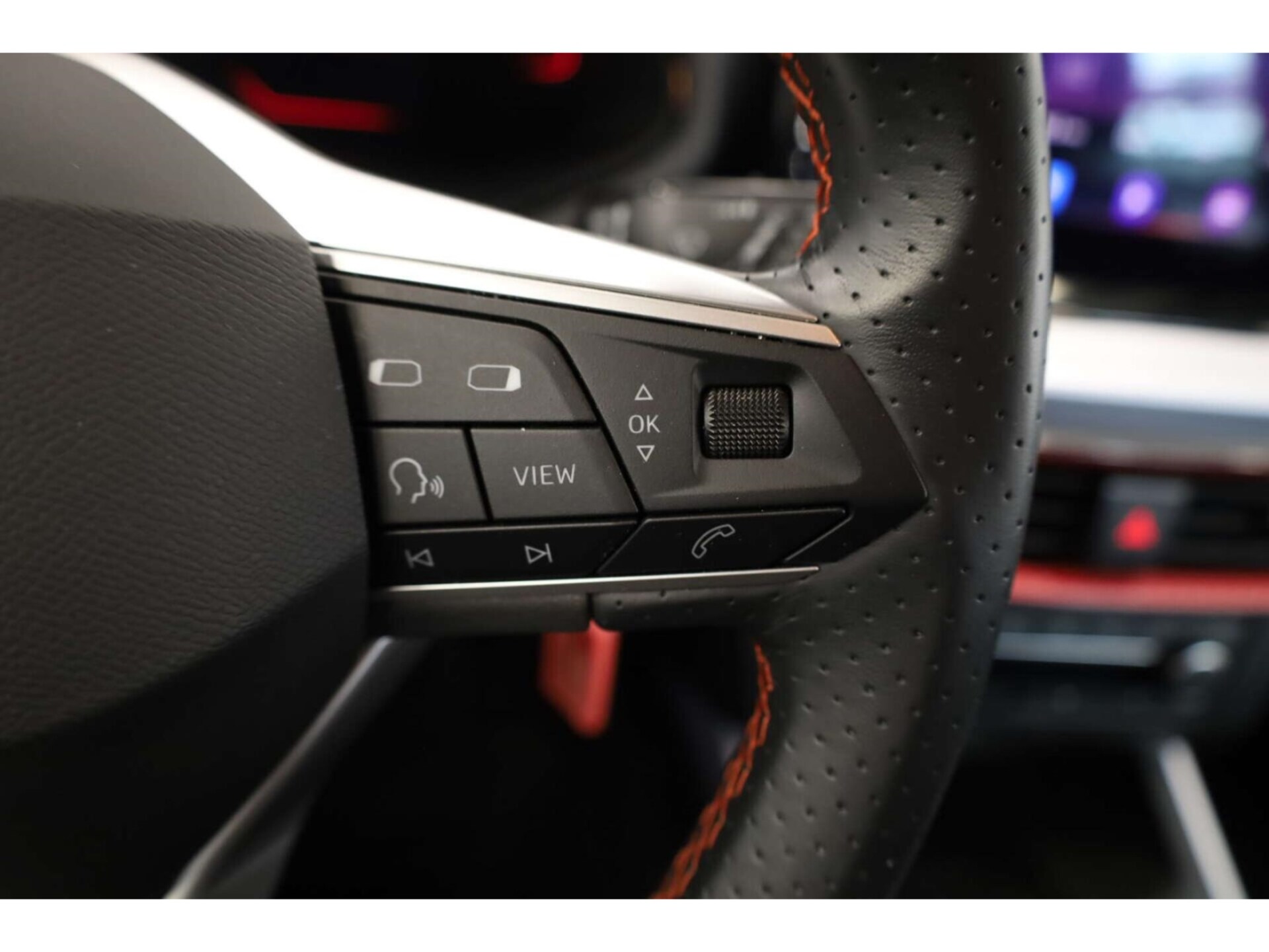 SEAT Arona FR