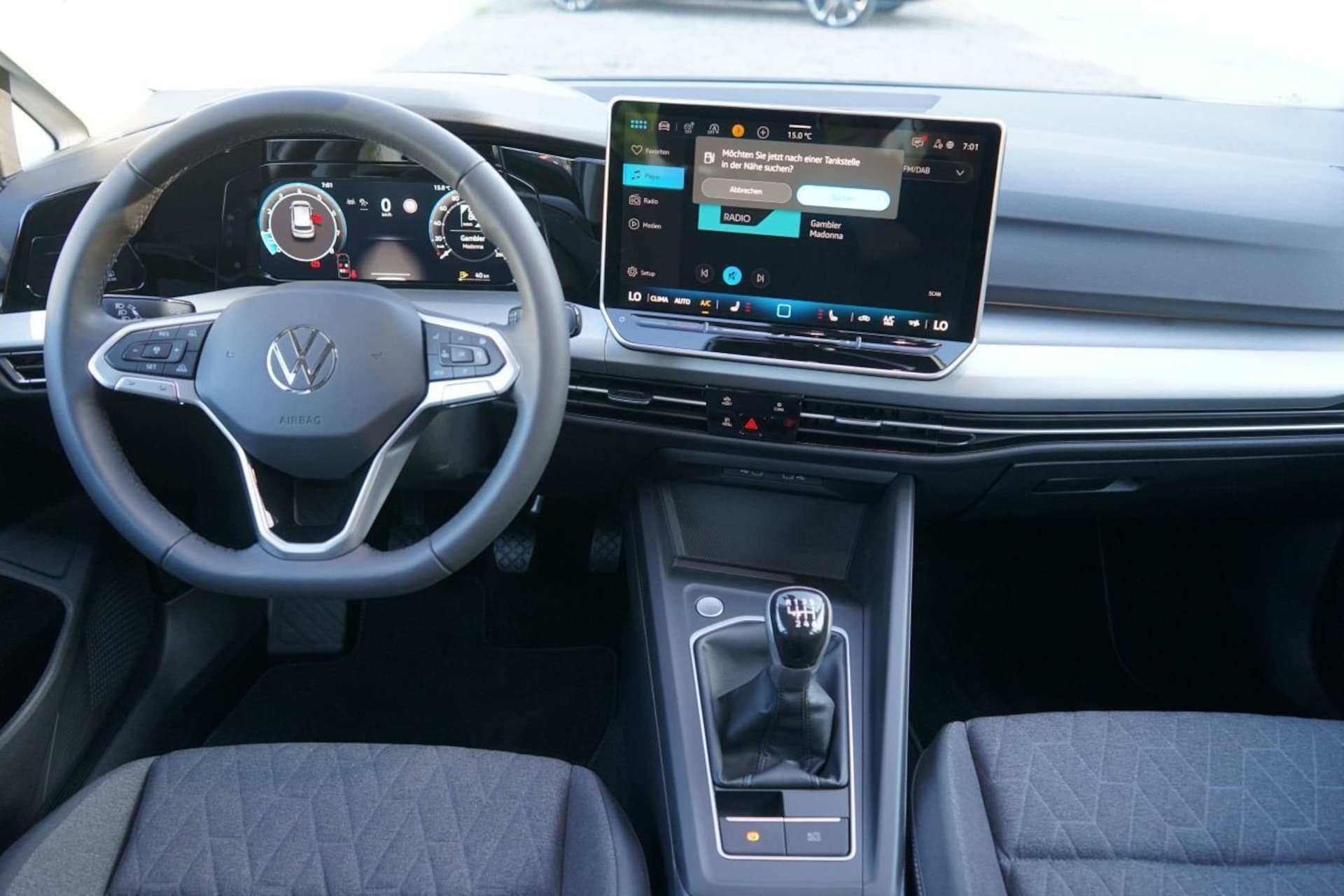 Volkswagen Golf Life