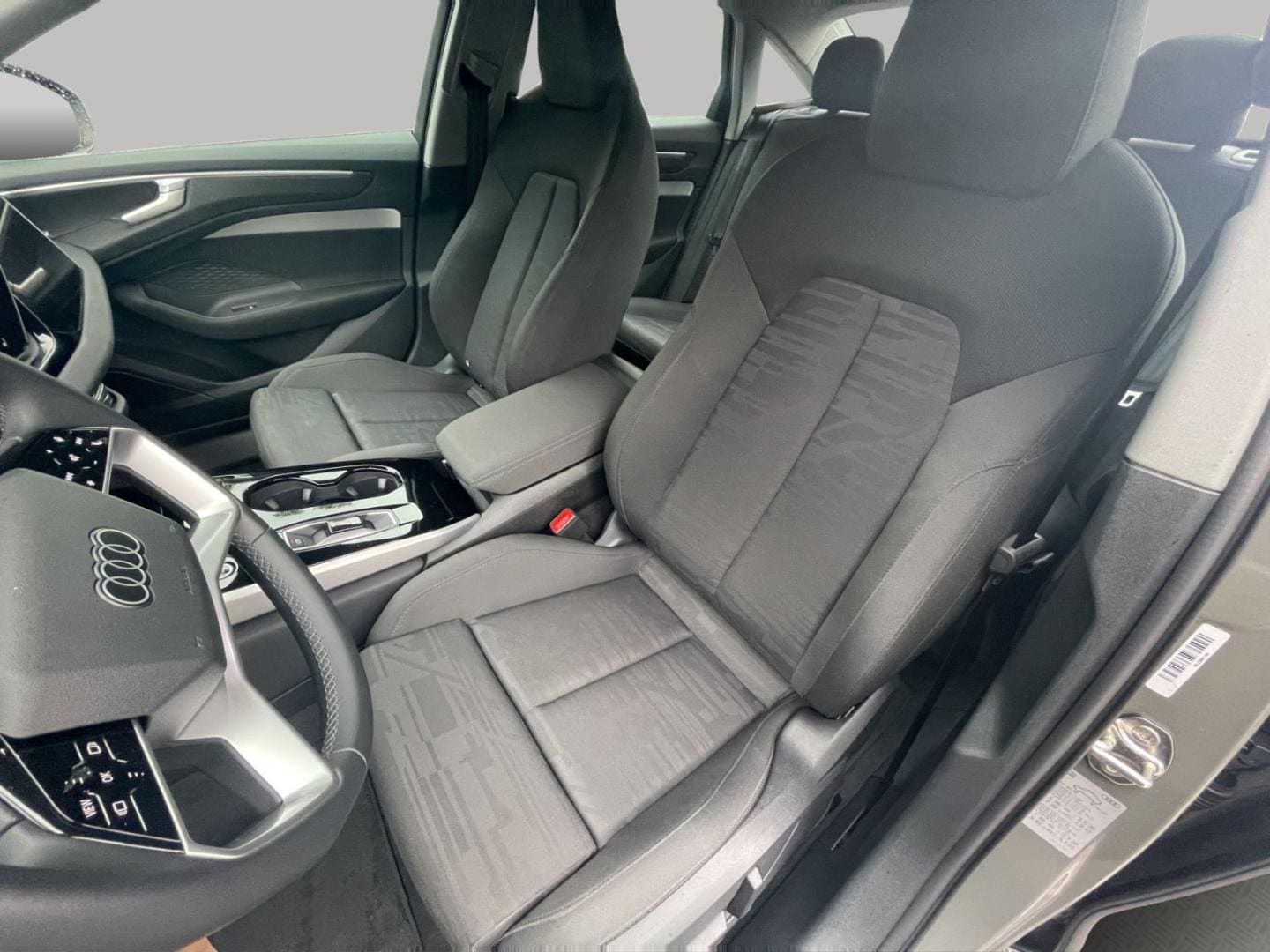 Bild über Audi A6 Limousine TDI 150 kW S tronic - für weitere Informationen kontaktieren Sie den Audi Partner