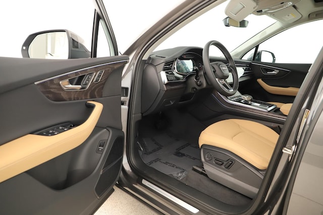 2026 Audi Q7 Premium Plus - Photo 14