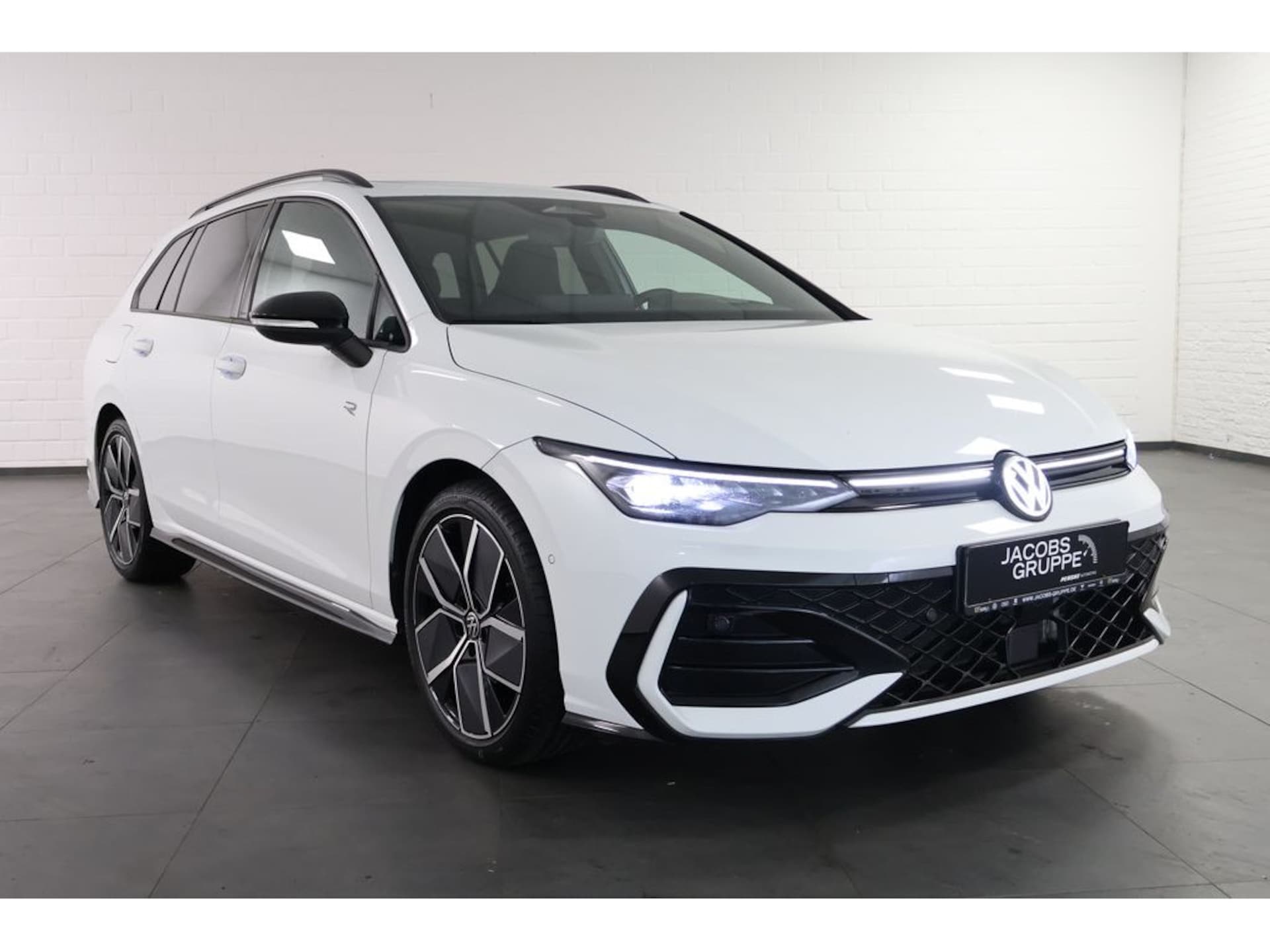 Volkswagen Golf Variant R-Line