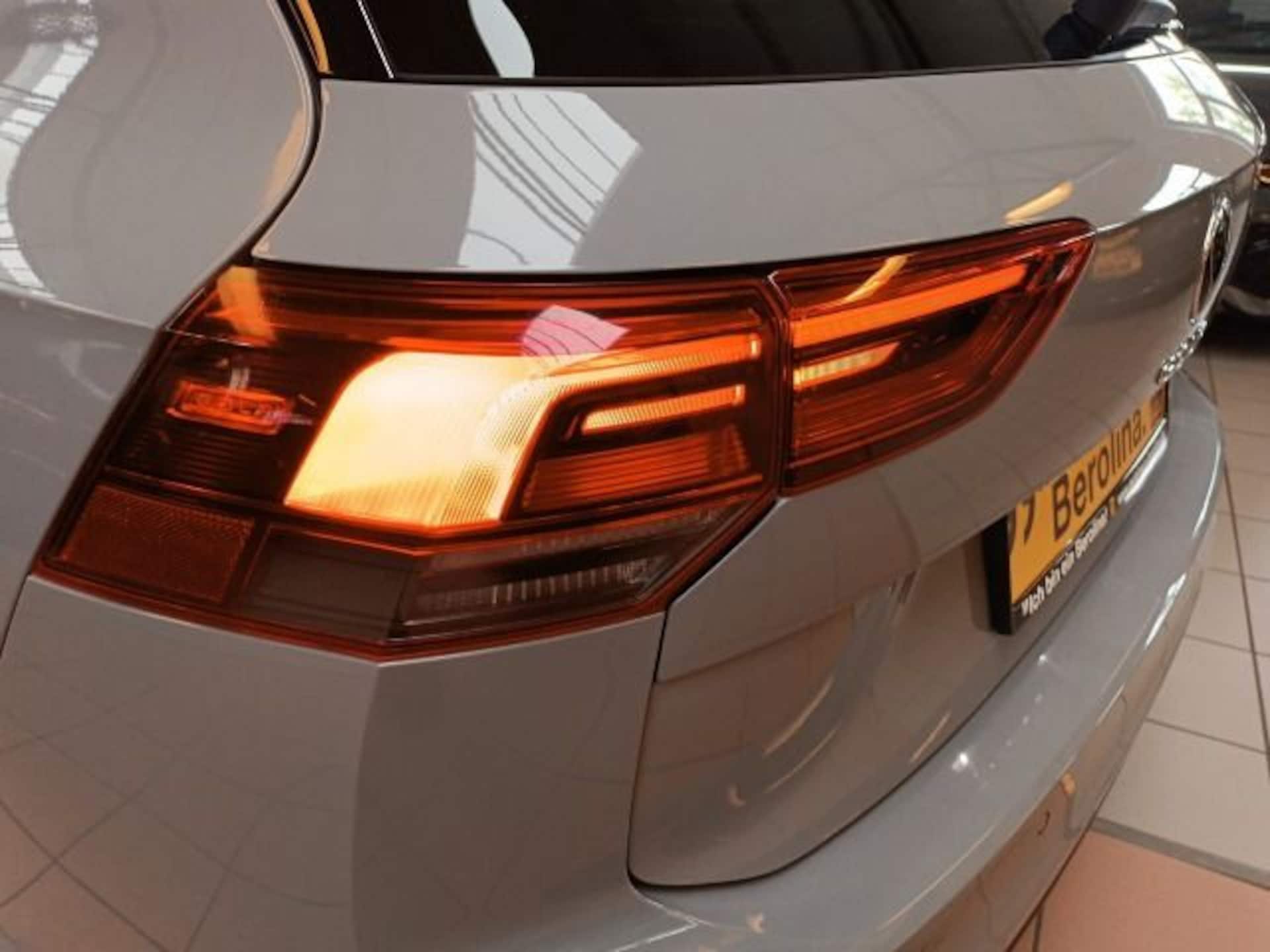 Volkswagen Golf Variant Life