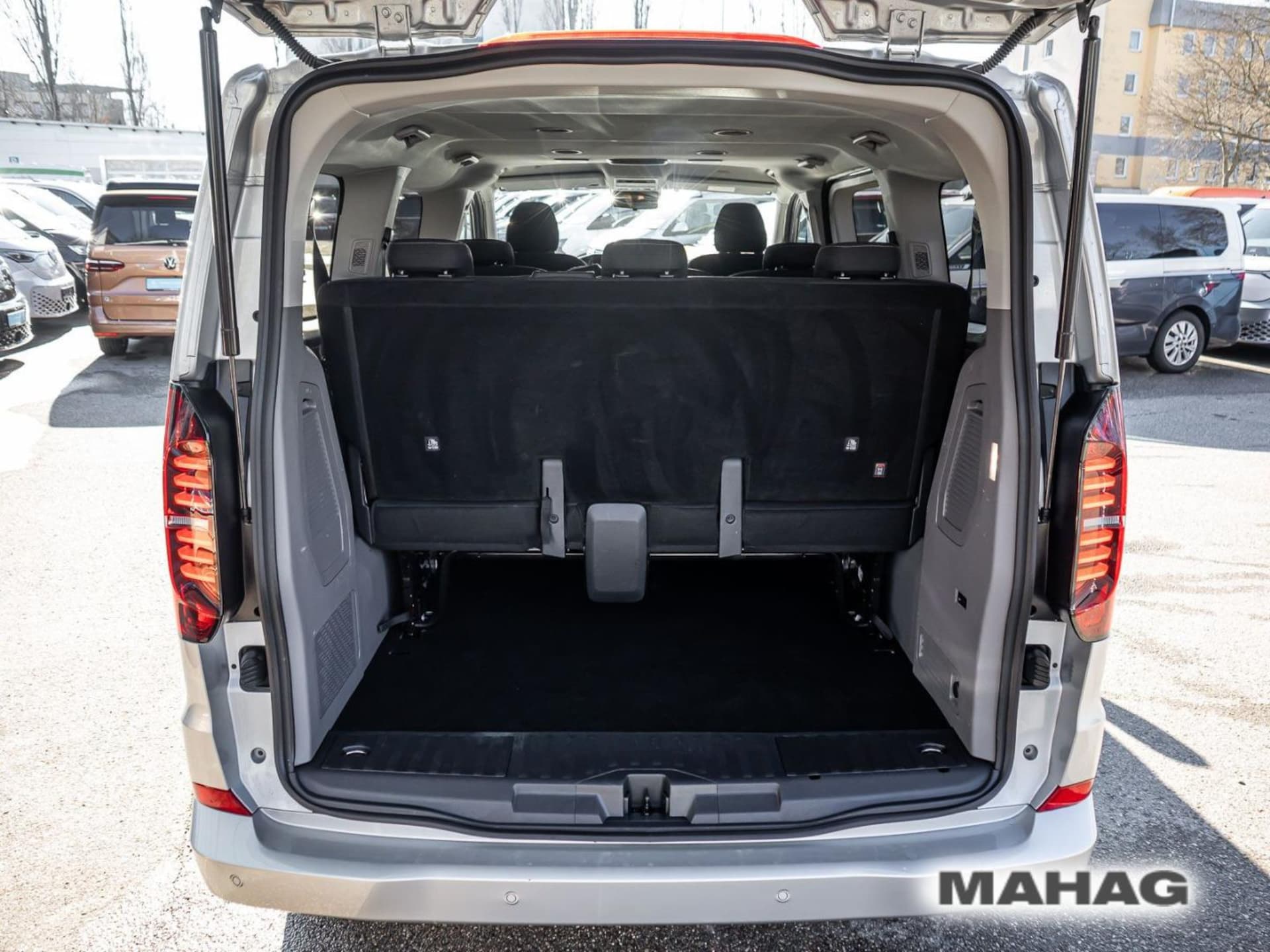 Volkswagen Caravelle Life