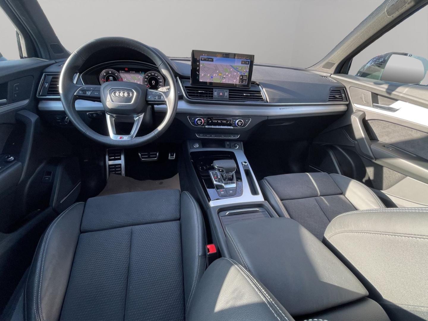 Bild über Audi Q5 40 TDI quattro S tronic - für weitere Informationen kontaktieren Sie den Audi Partner