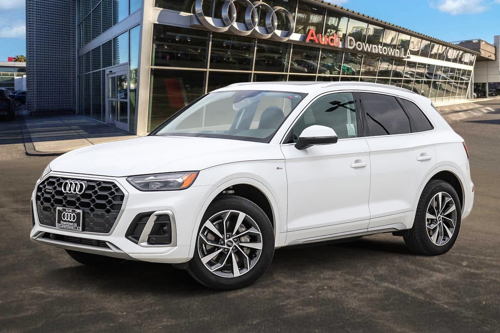 2024 Audi Q5 45 Premium Plus's photo