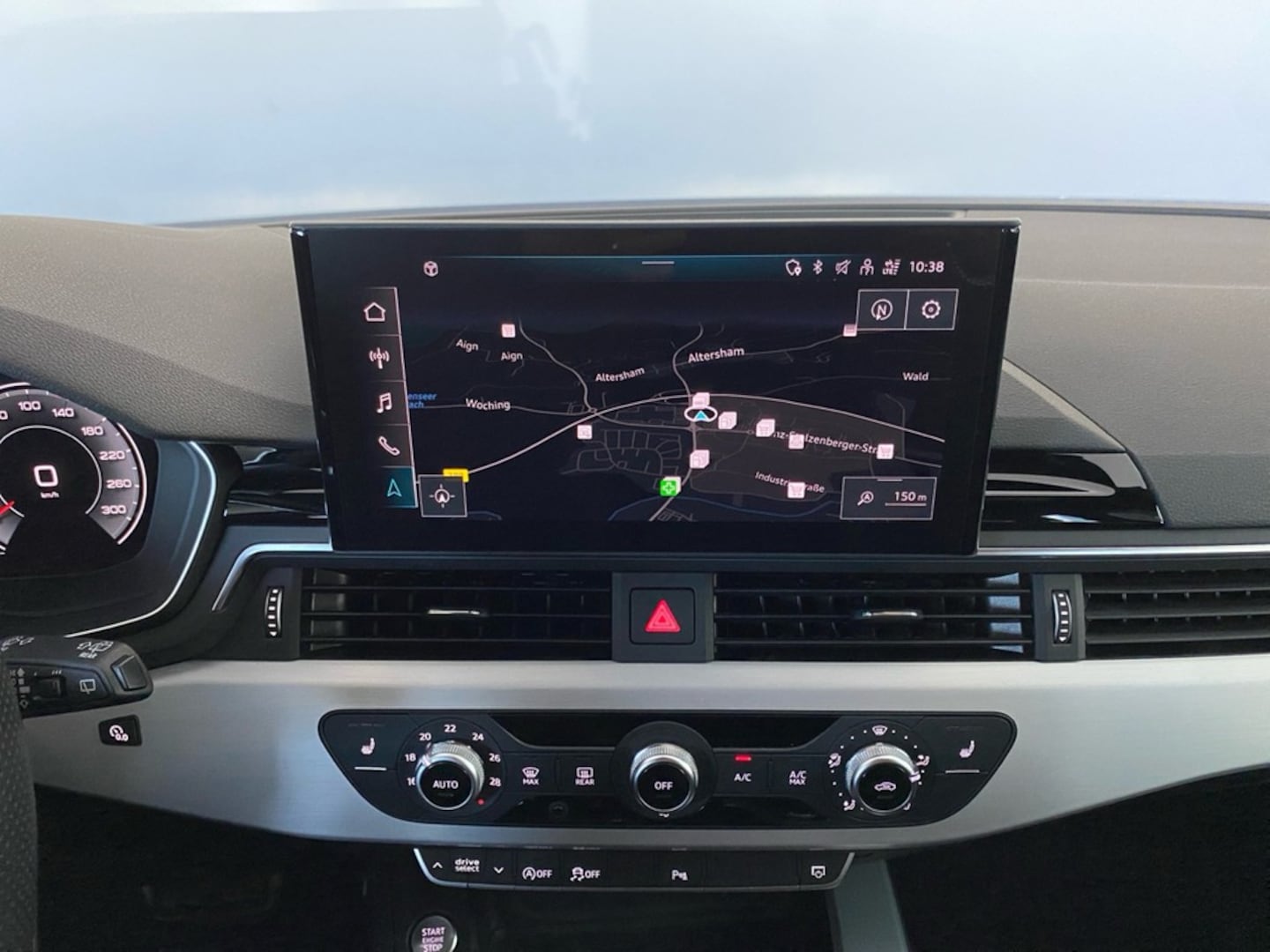 Bild über Audi A4 Avant S line 40 TFSI S tronic - für weitere Informationen kontaktieren Sie den Audi Partner