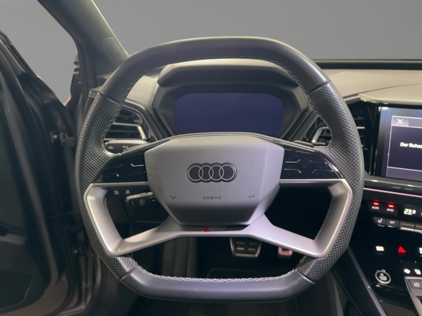 Bild über Audi Q4 e-tron 50 e-tron quattro - für weitere Informationen kontaktieren Sie den Audi Partner