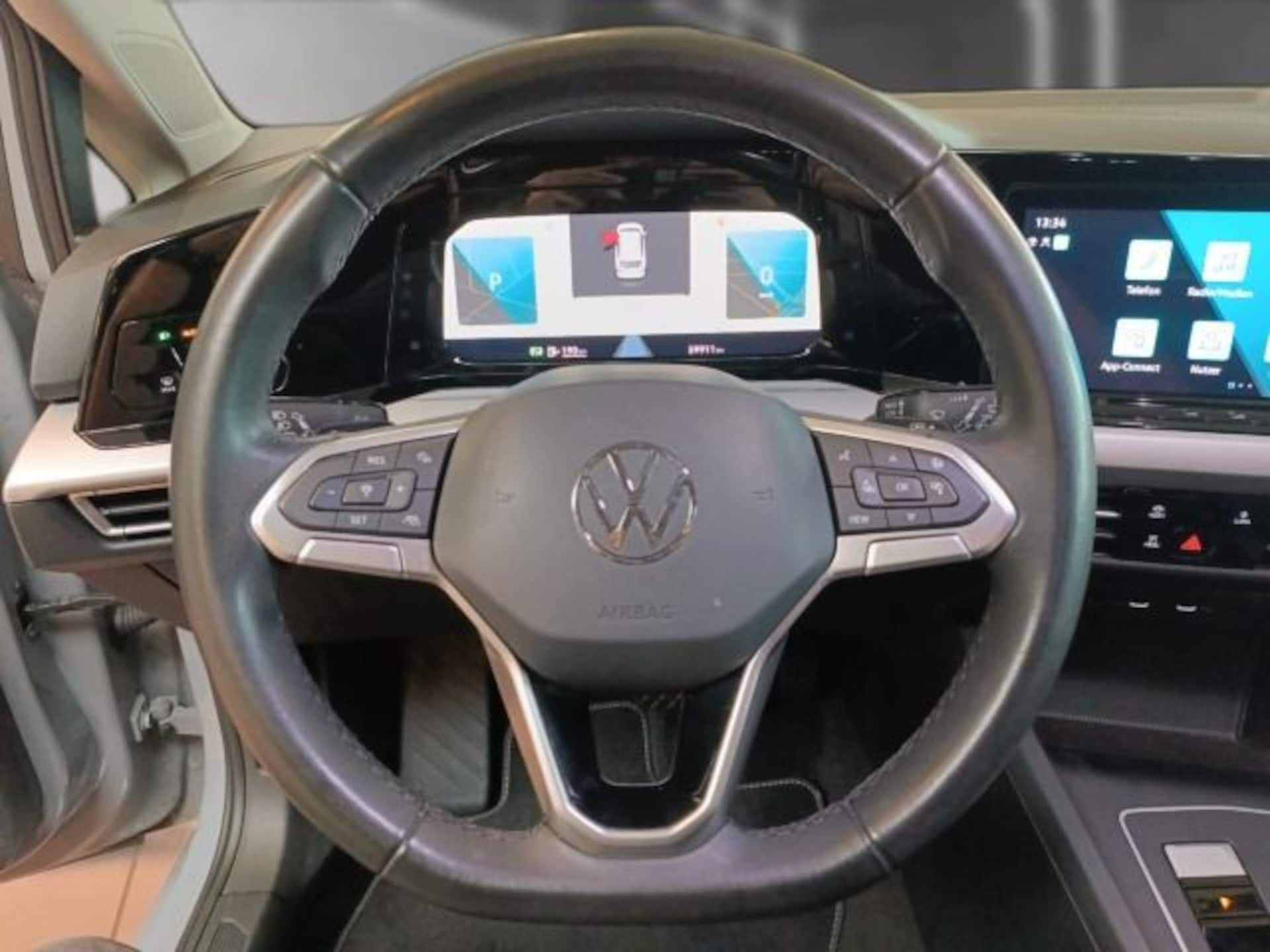 Volkswagen Golf Variant Life