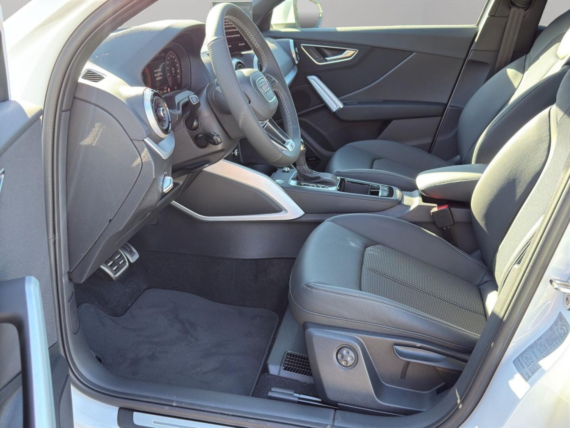 Audi Q2 S line