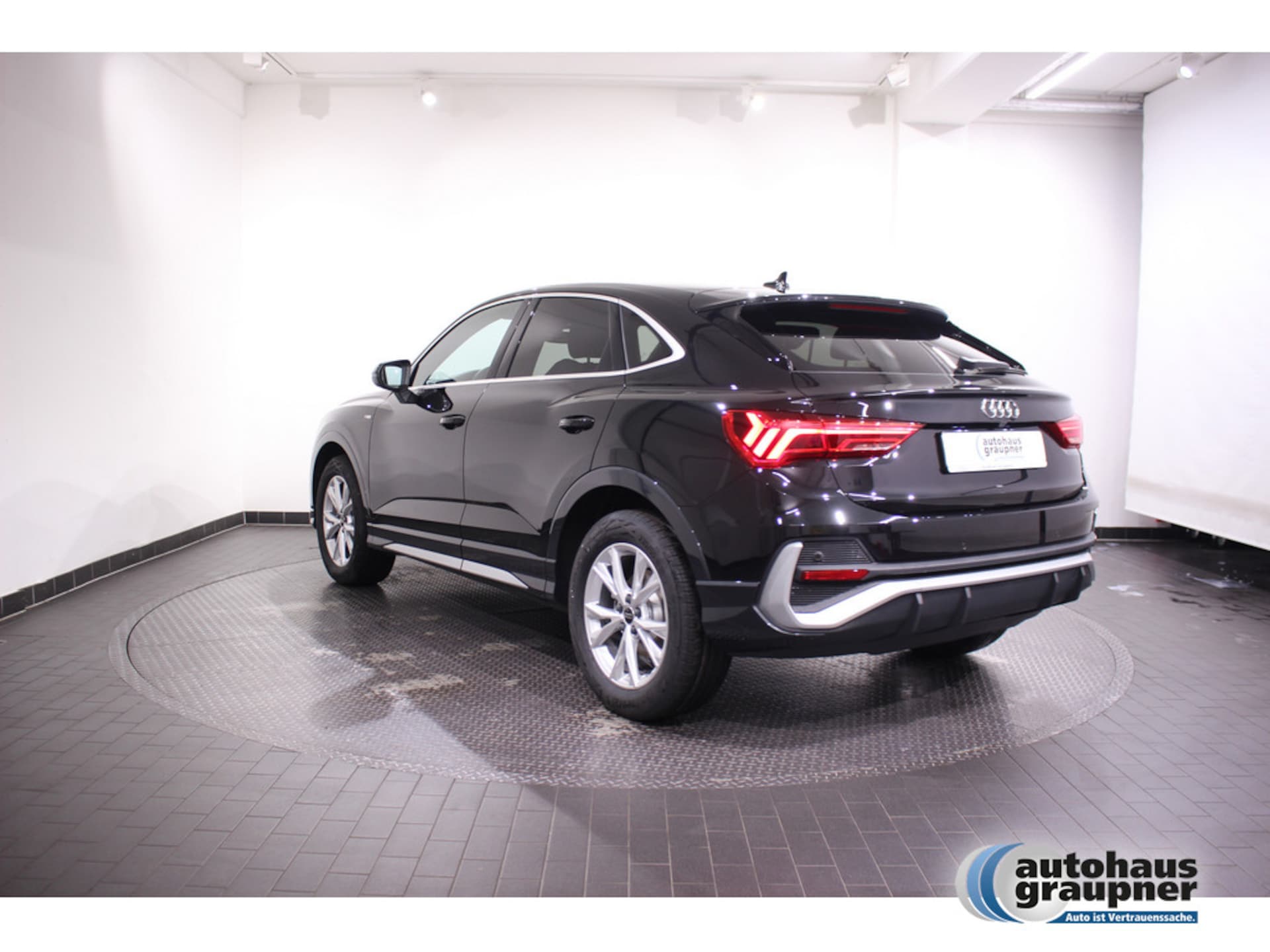 Audi Q3 Sportback S line