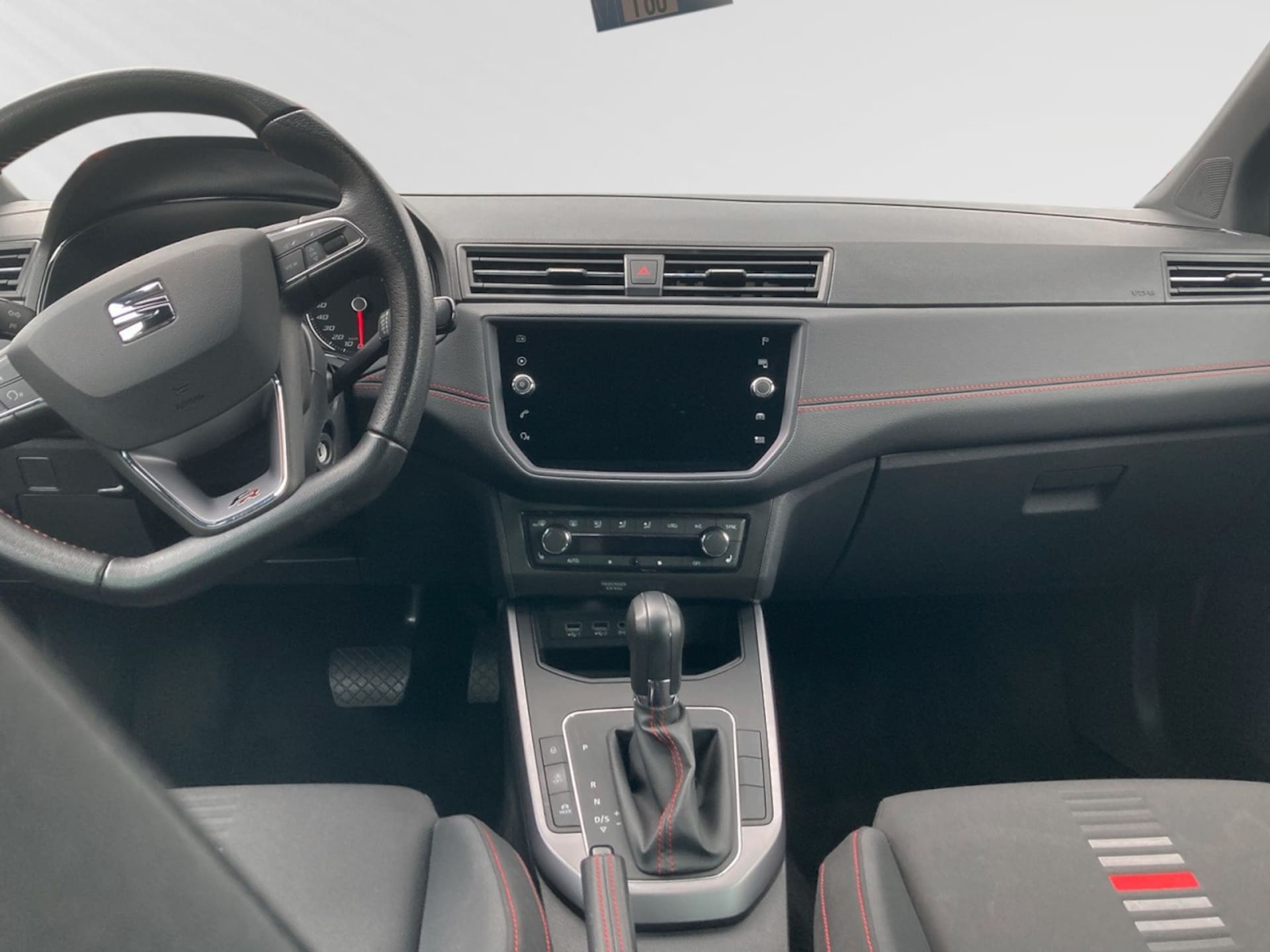 SEAT Arona FR