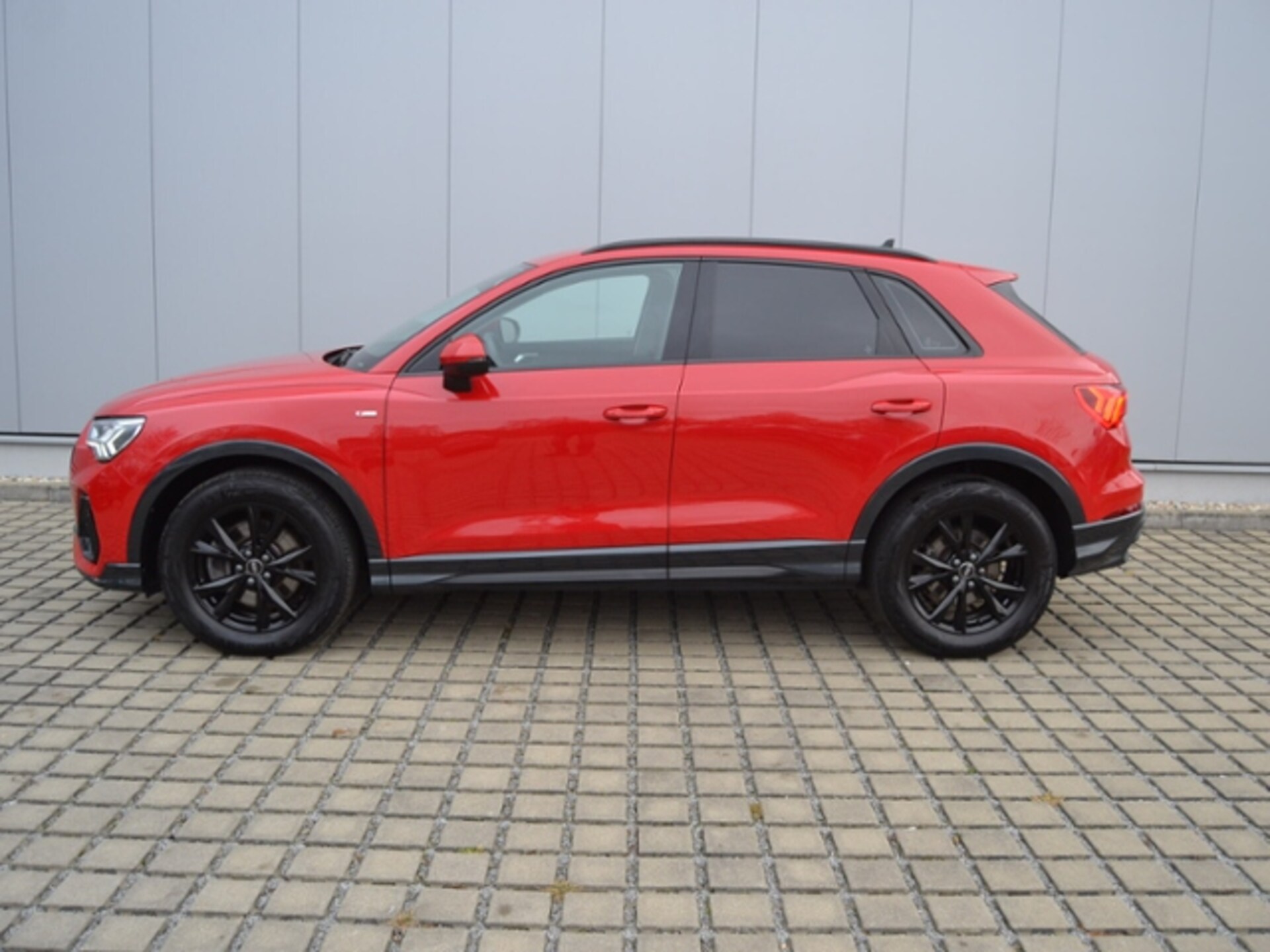 Audi Q3 SUV S line