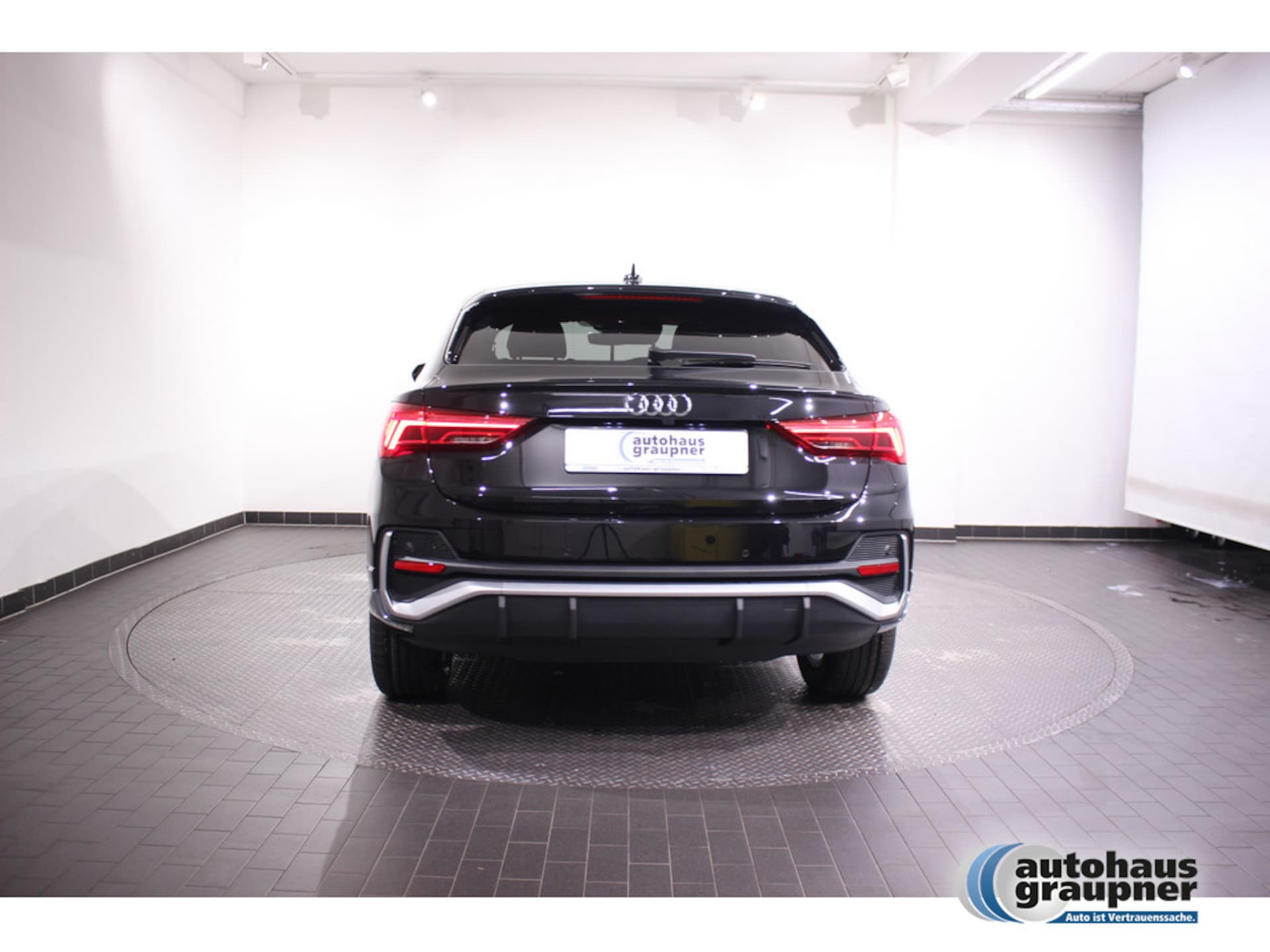 Audi Q3 Sportback S line