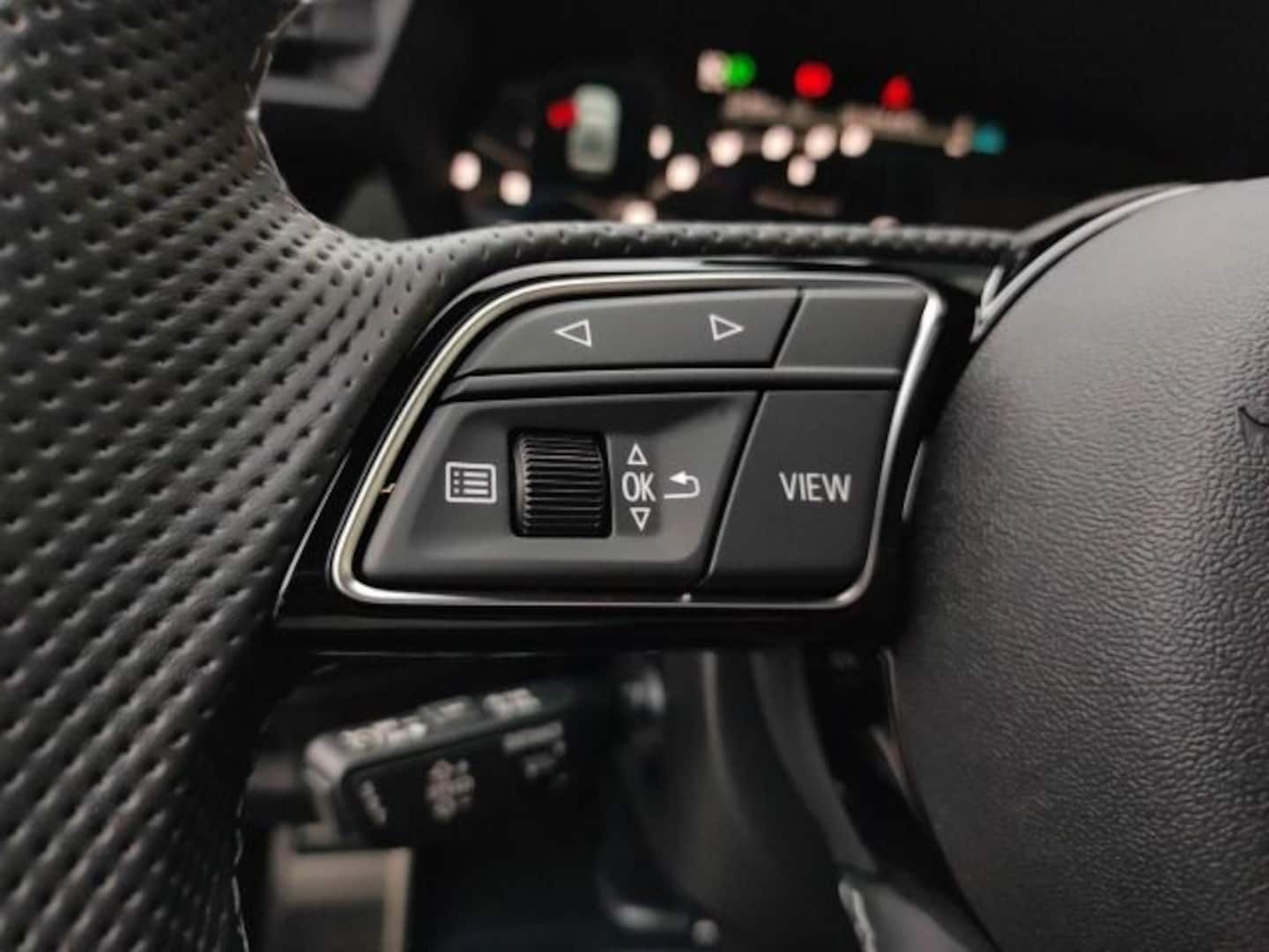 Bild über Audi S3 Limousine TFSI quattro S tronic - für weitere Informationen kontaktieren Sie den Audi Partner