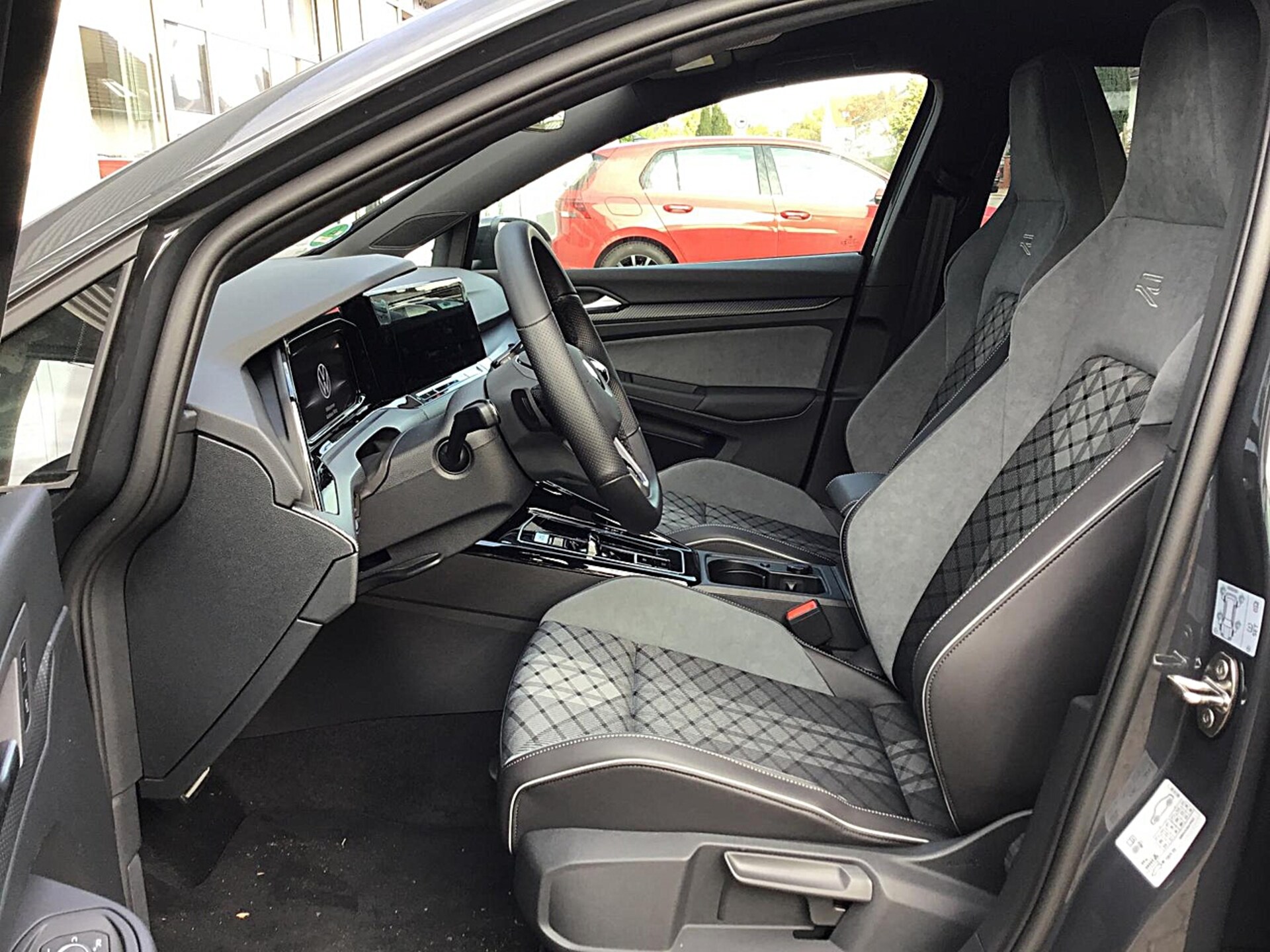 Volkswagen Golf R-Line