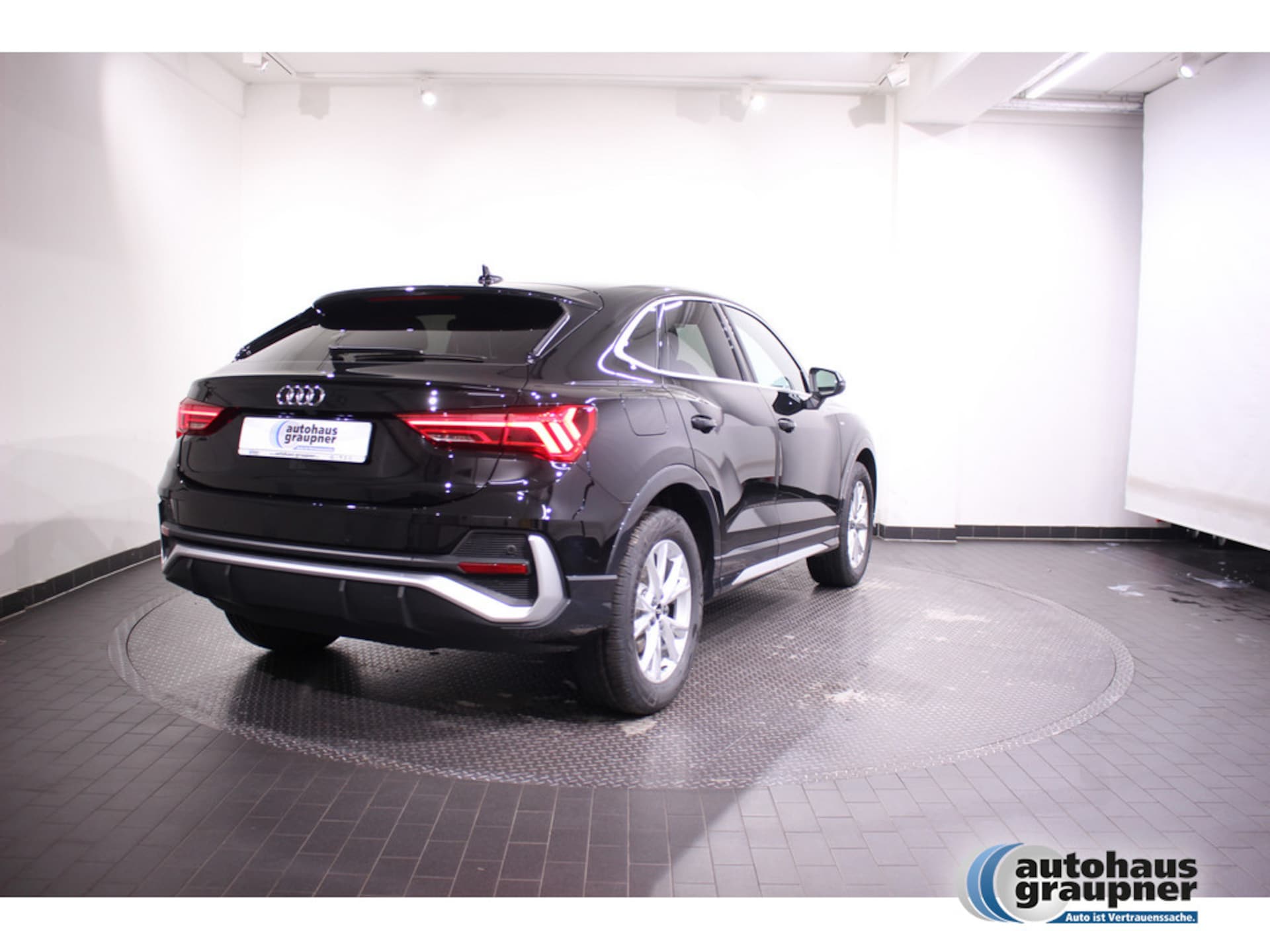 Audi Q3 Sportback S line
