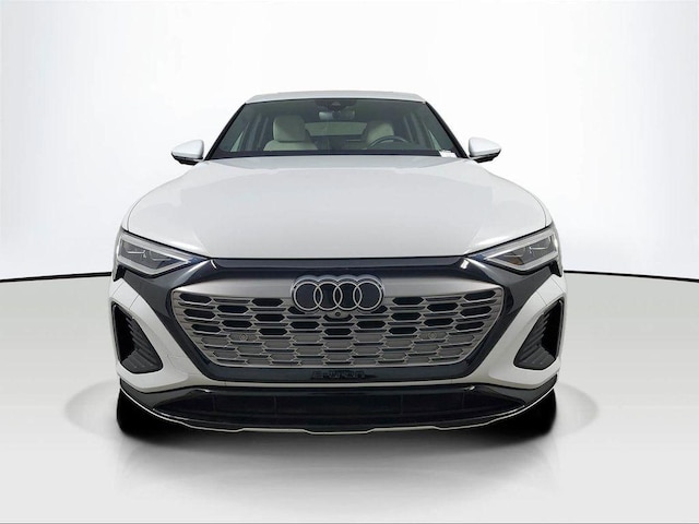 2024 Audi Q8 e-tron