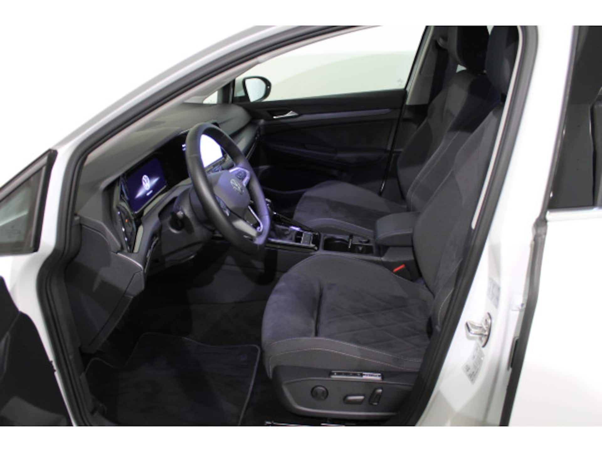 Volkswagen Golf Style