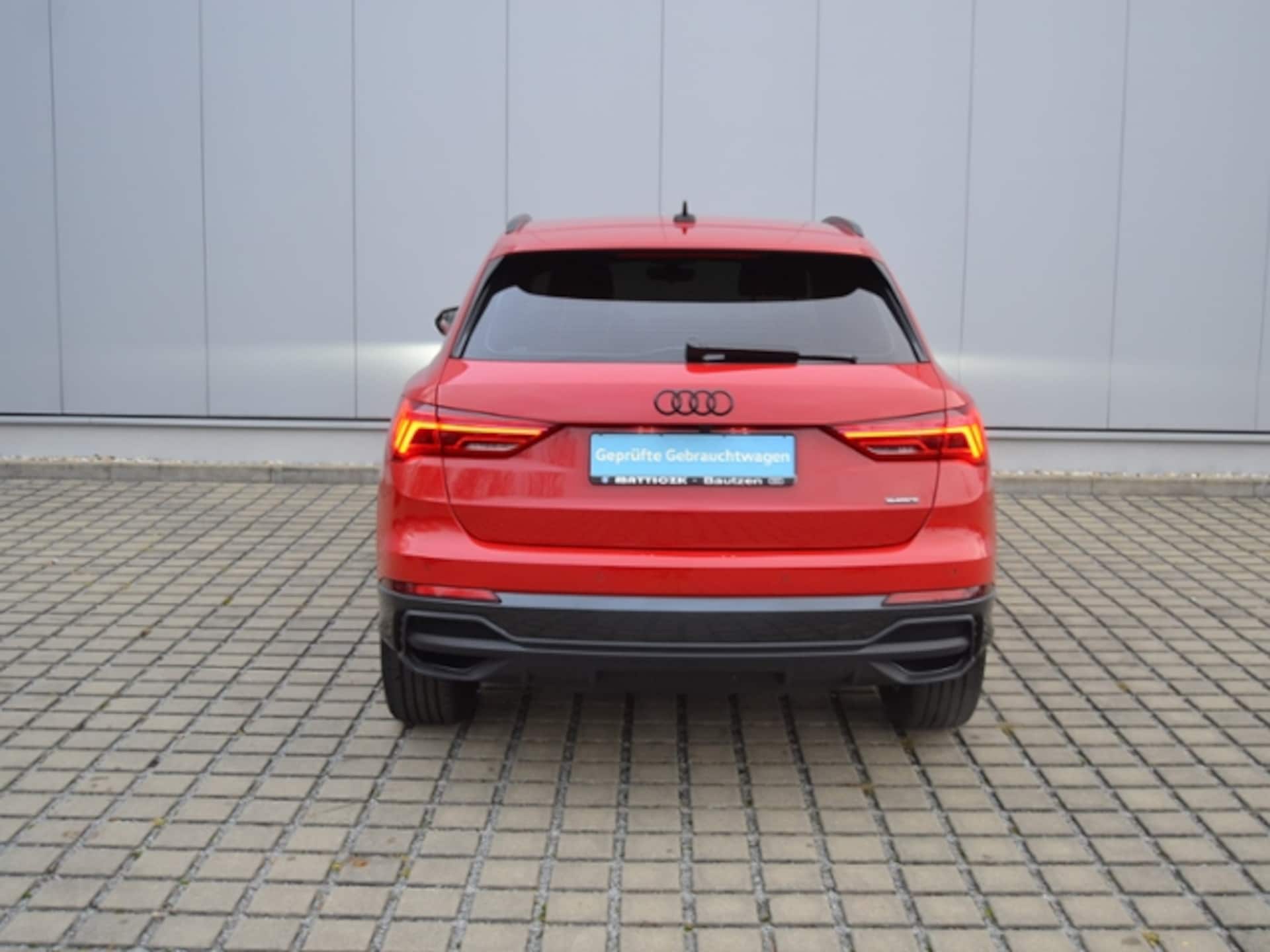 Audi Q3 SUV S line