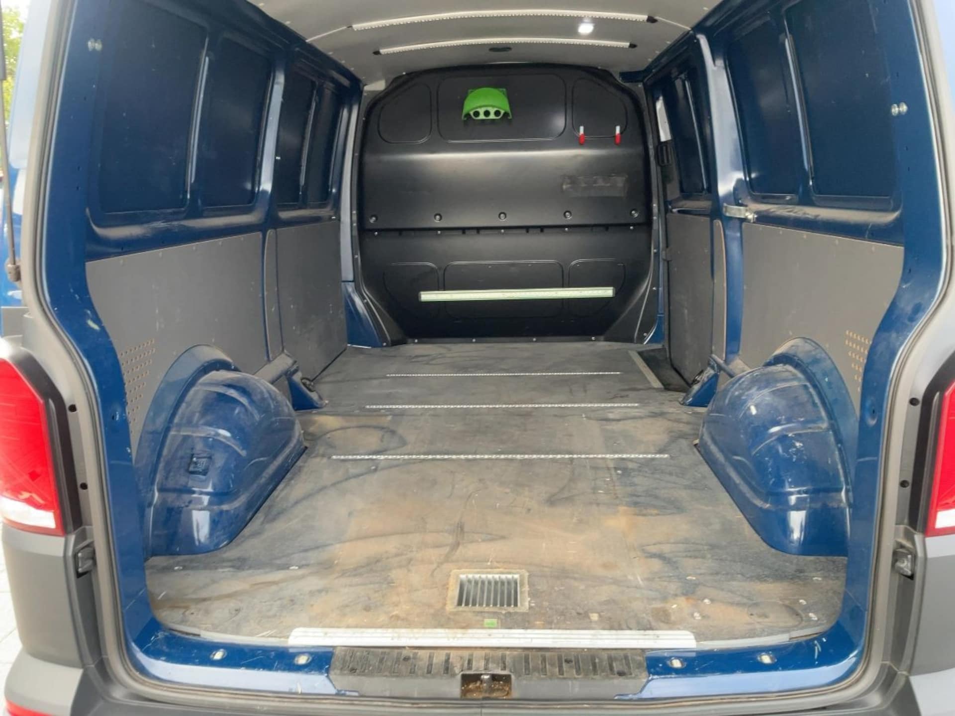 Volkswagen T6.1 Transporter Kasten langer Radstand