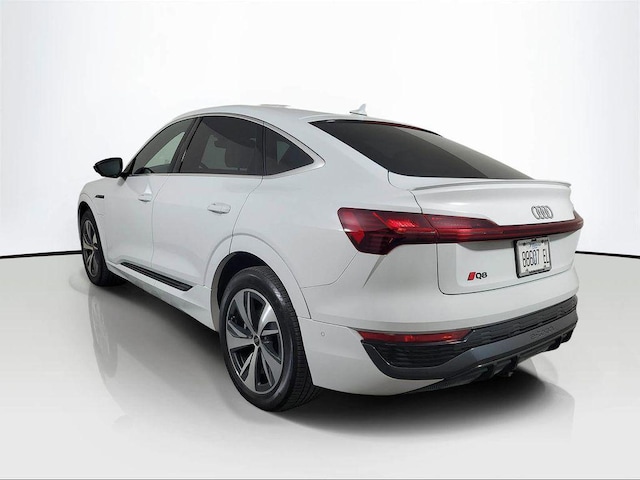 2024 Audi Q8 e-tron