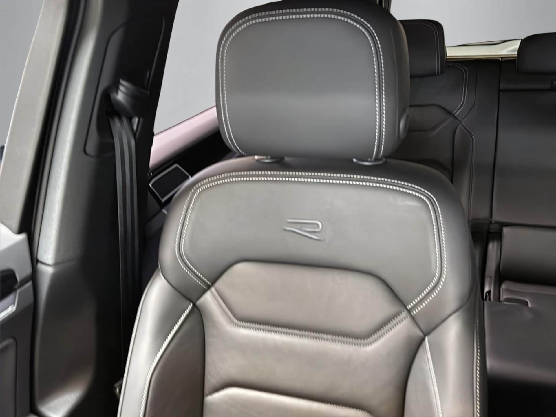 Volkswagen Touareg R