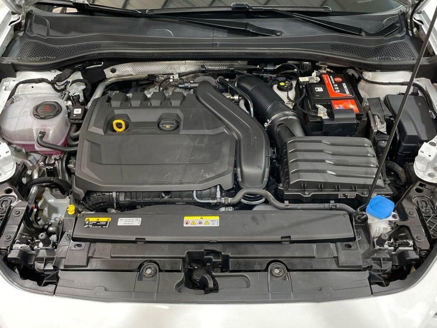 CUPRA Leon León 1.5 eTSI DSG 110 kW (150 CV) — photo 15