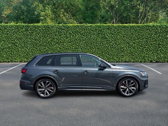 2023 Audi SQ7