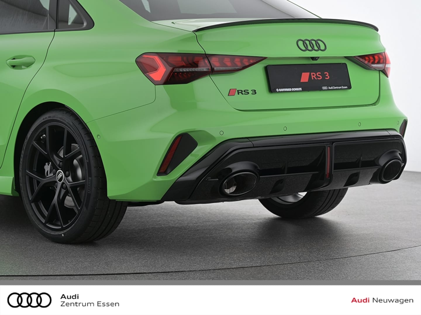 Bild über Audi RS 3 Limousine TFSI quattro 294 kW S tronic - für weitere Informationen kontaktieren Sie den Audi Partner