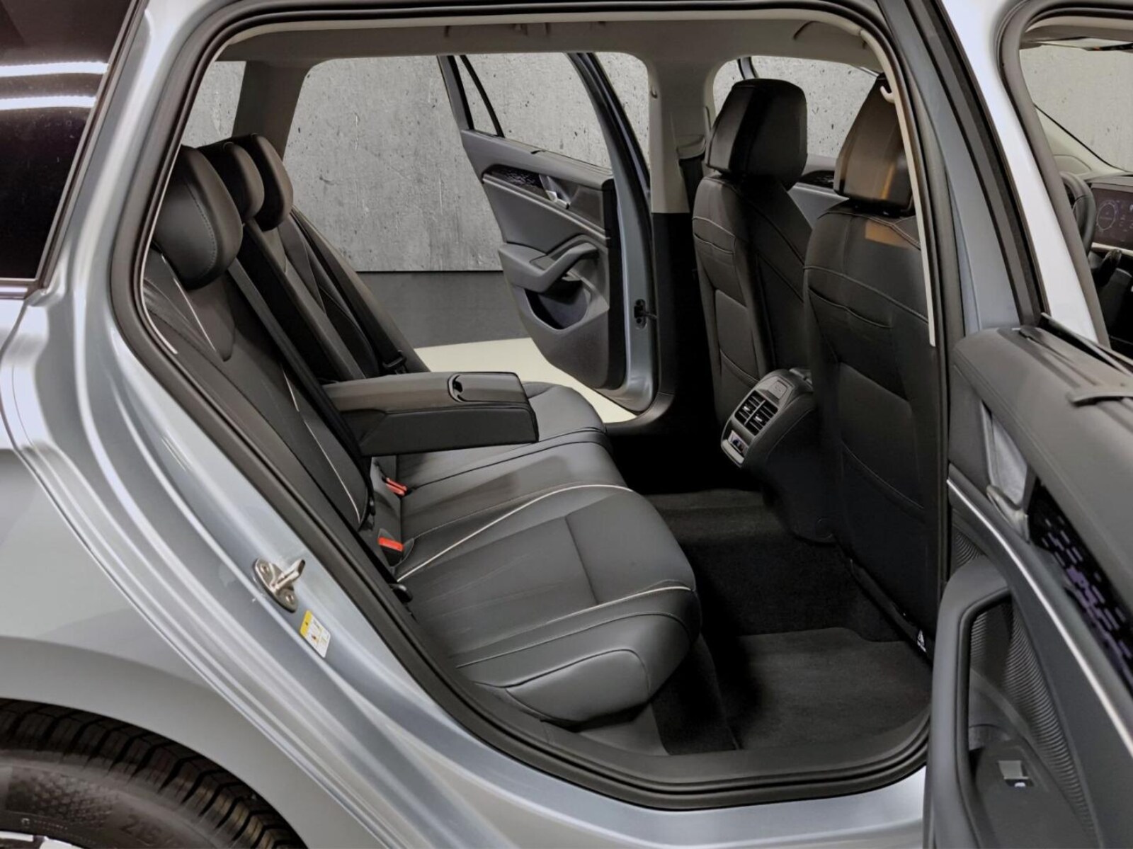 Volkswagen Passat – Bild 13