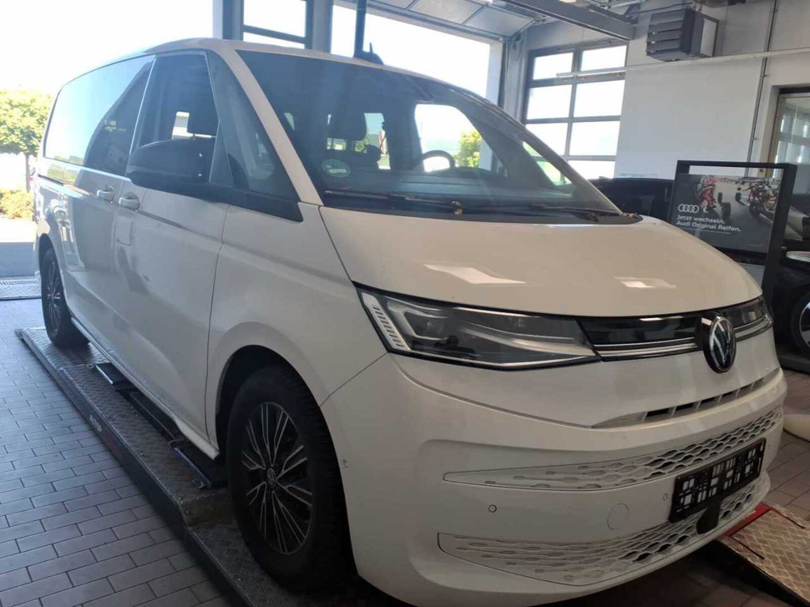 Volkswagen Multivan Langversion – Bild 13