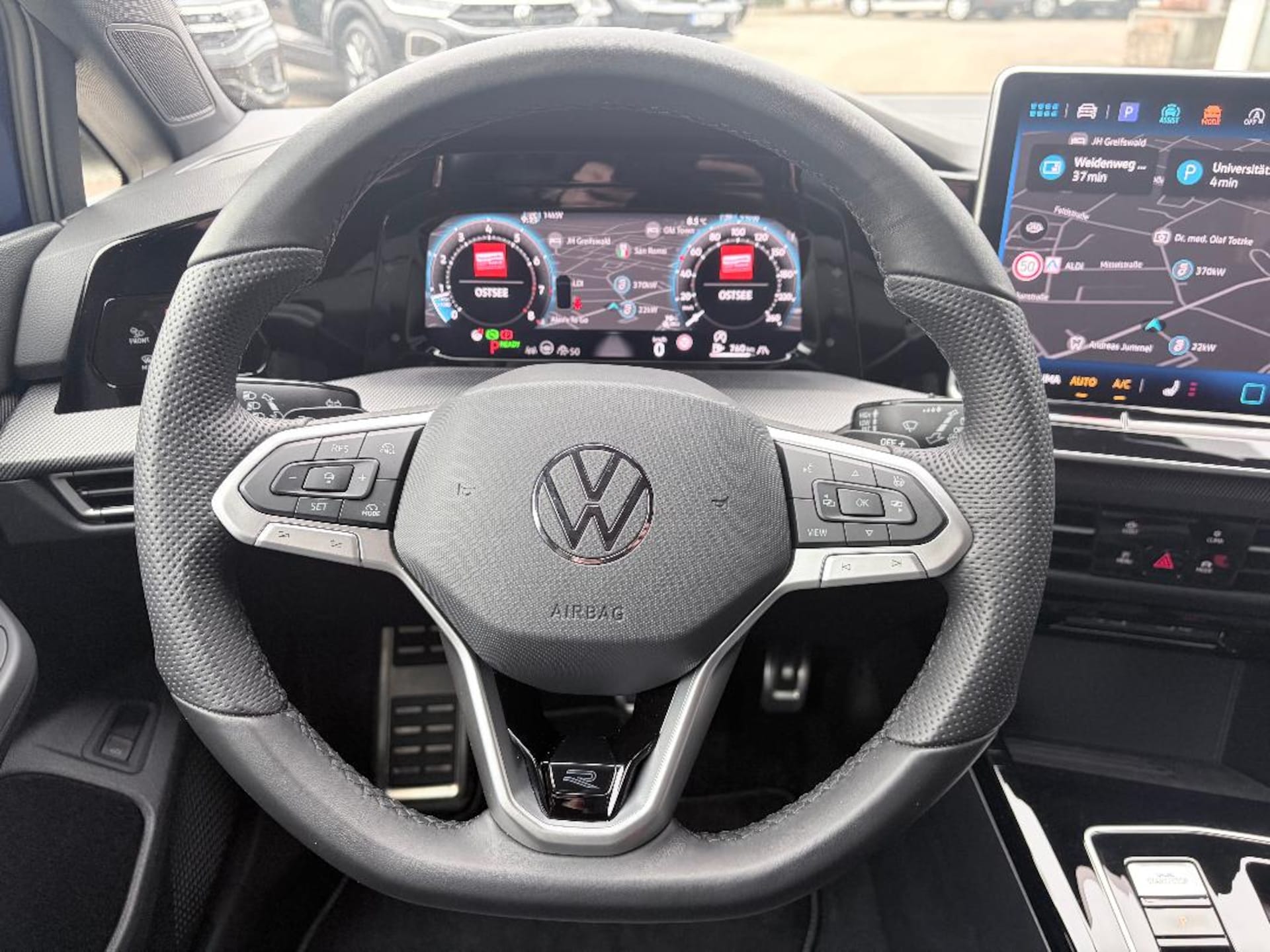 Volkswagen Golf Variant R-Line
