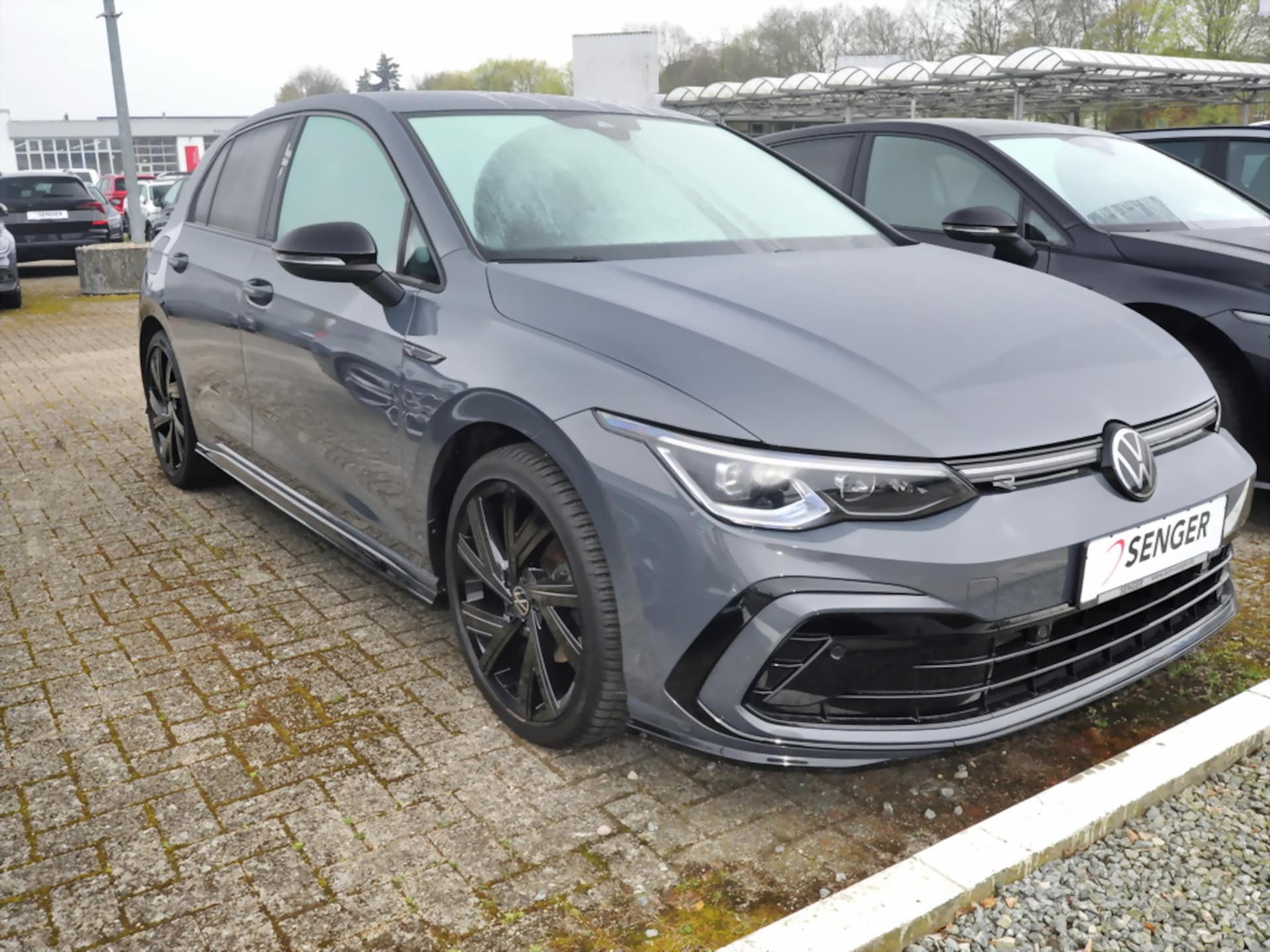 Volkswagen Golf R-Line