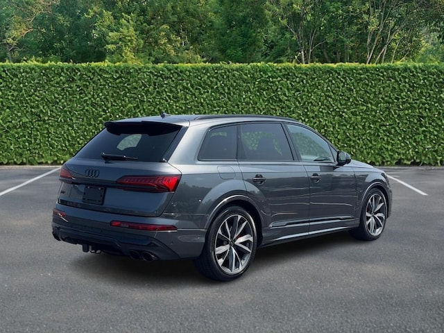 2023 Audi SQ7