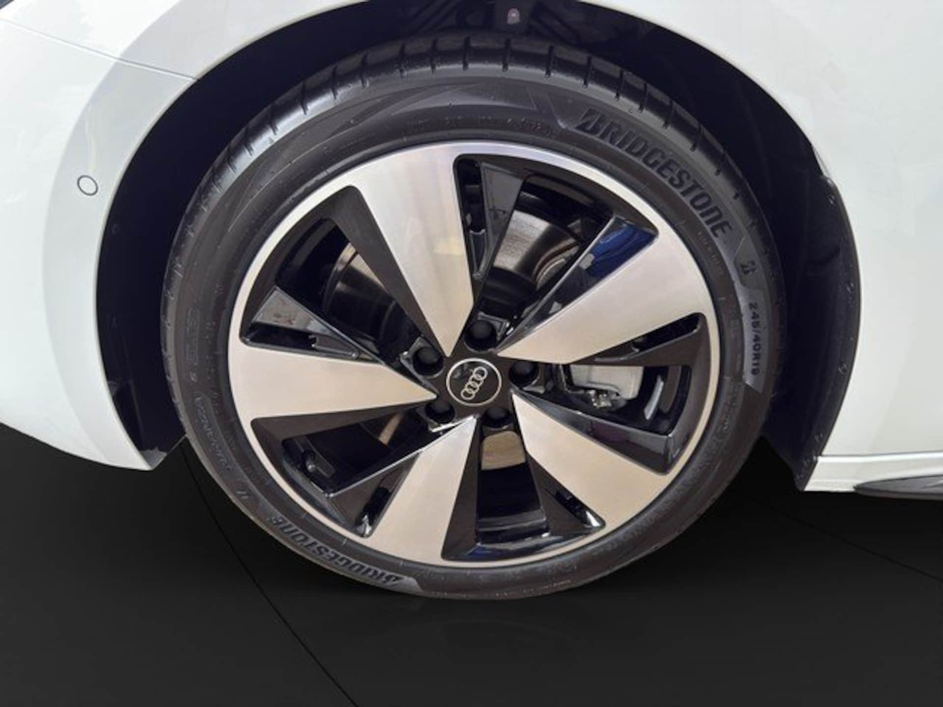 Audi A5 Avant e-hybrid
