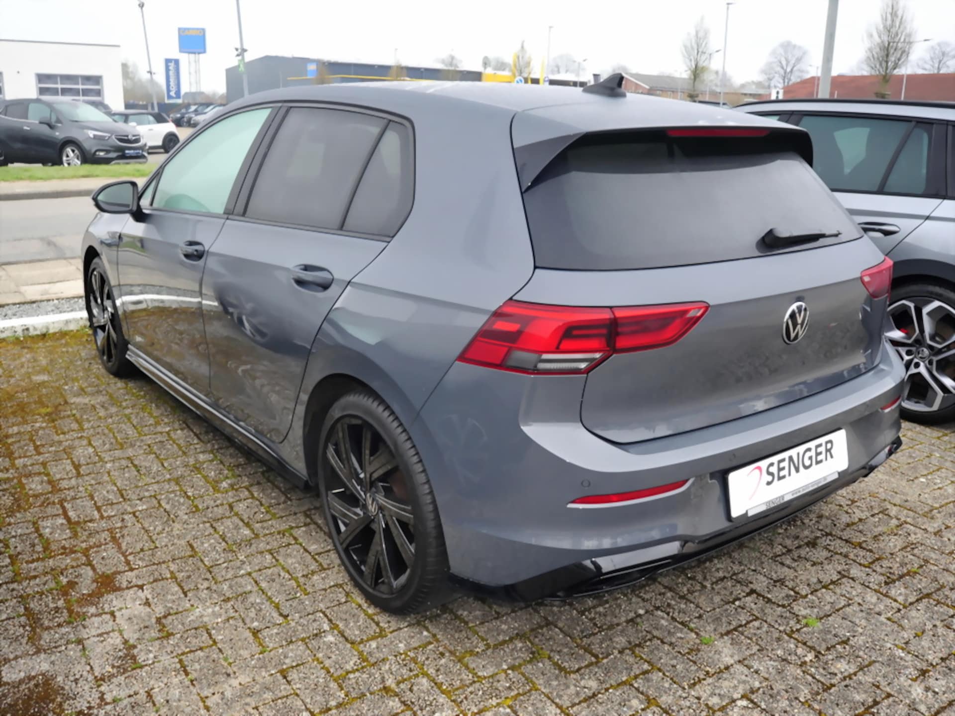 Volkswagen Golf R-Line
