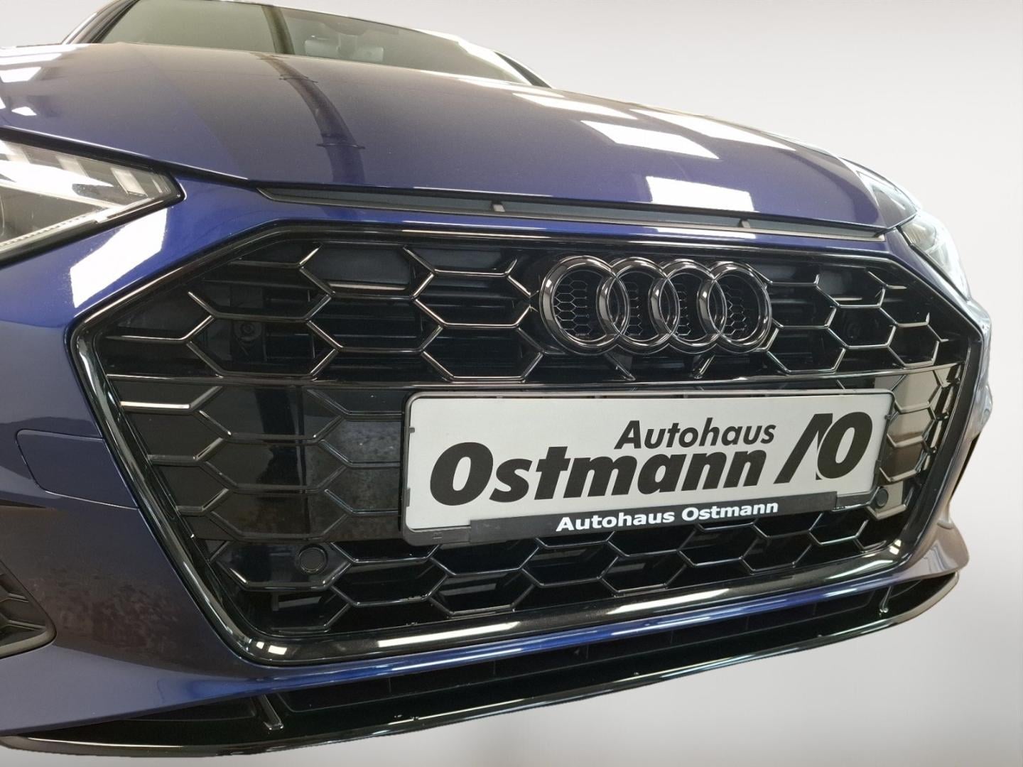 Bild über Audi A4 Avant S line 40 TFSI S tronic - für weitere Informationen kontaktieren Sie den Audi Partner