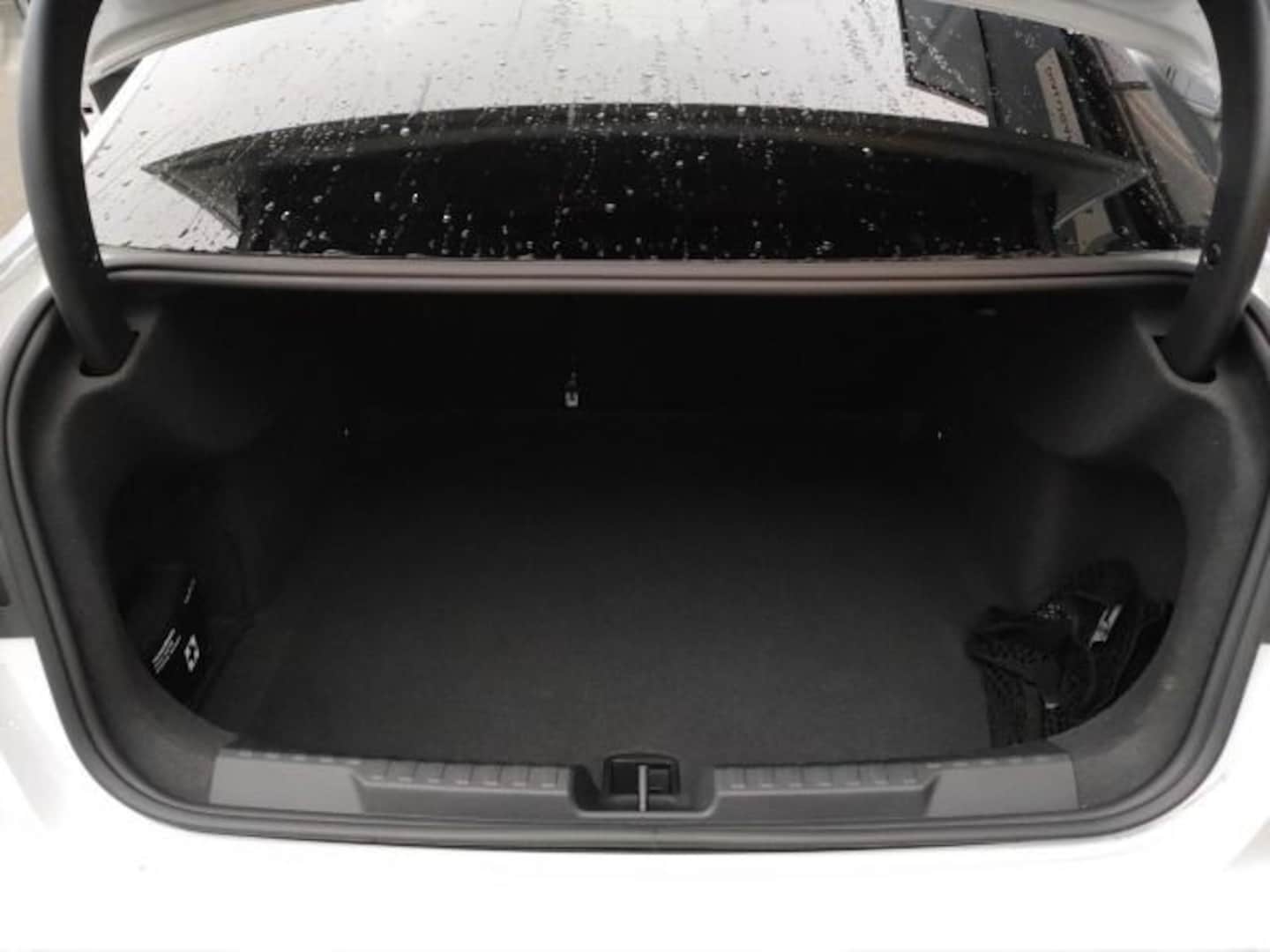 Bild über Audi S3 Limousine TFSI quattro S tronic - für weitere Informationen kontaktieren Sie den Audi Partner